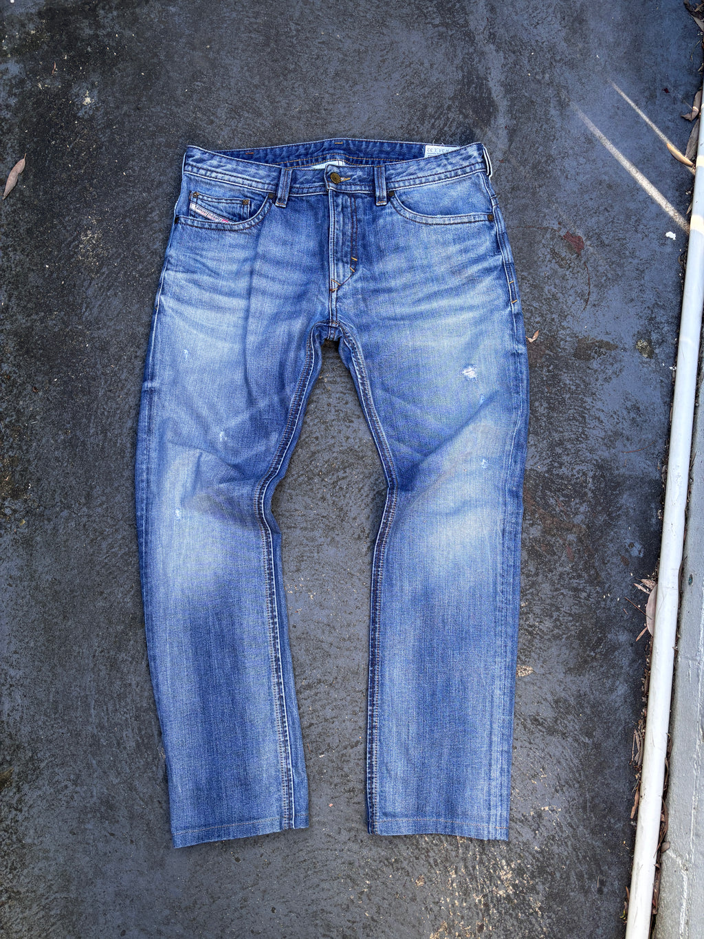 Diesel Jeans Size 34″ Blue Mid Wash Distressed Skinny Mohawk Tag Made in Tunisia