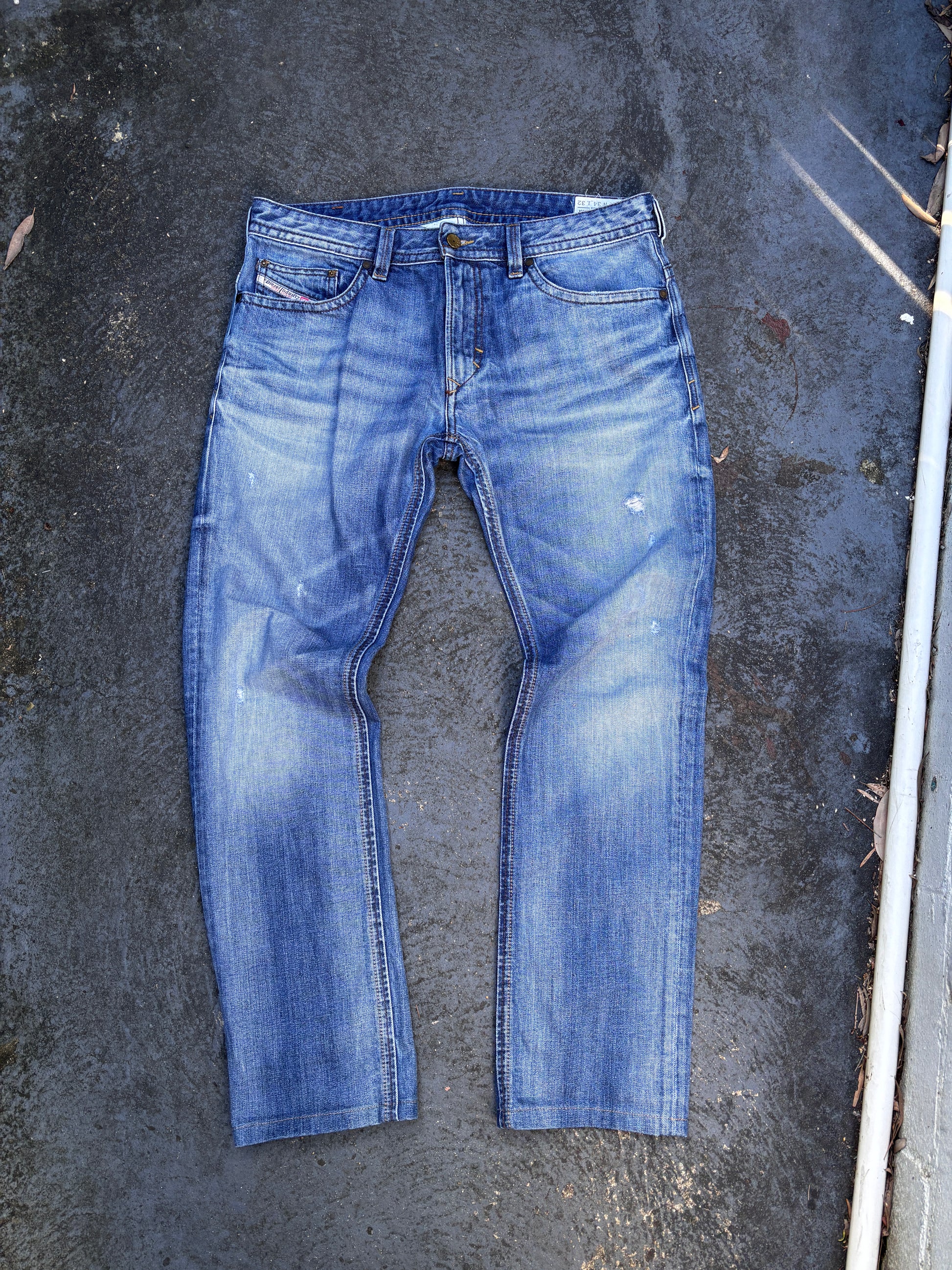 Diesel Jeans Size 34″ Blue Mid Wash Distressed Skinny Mohawk Tag Made in Tunisia