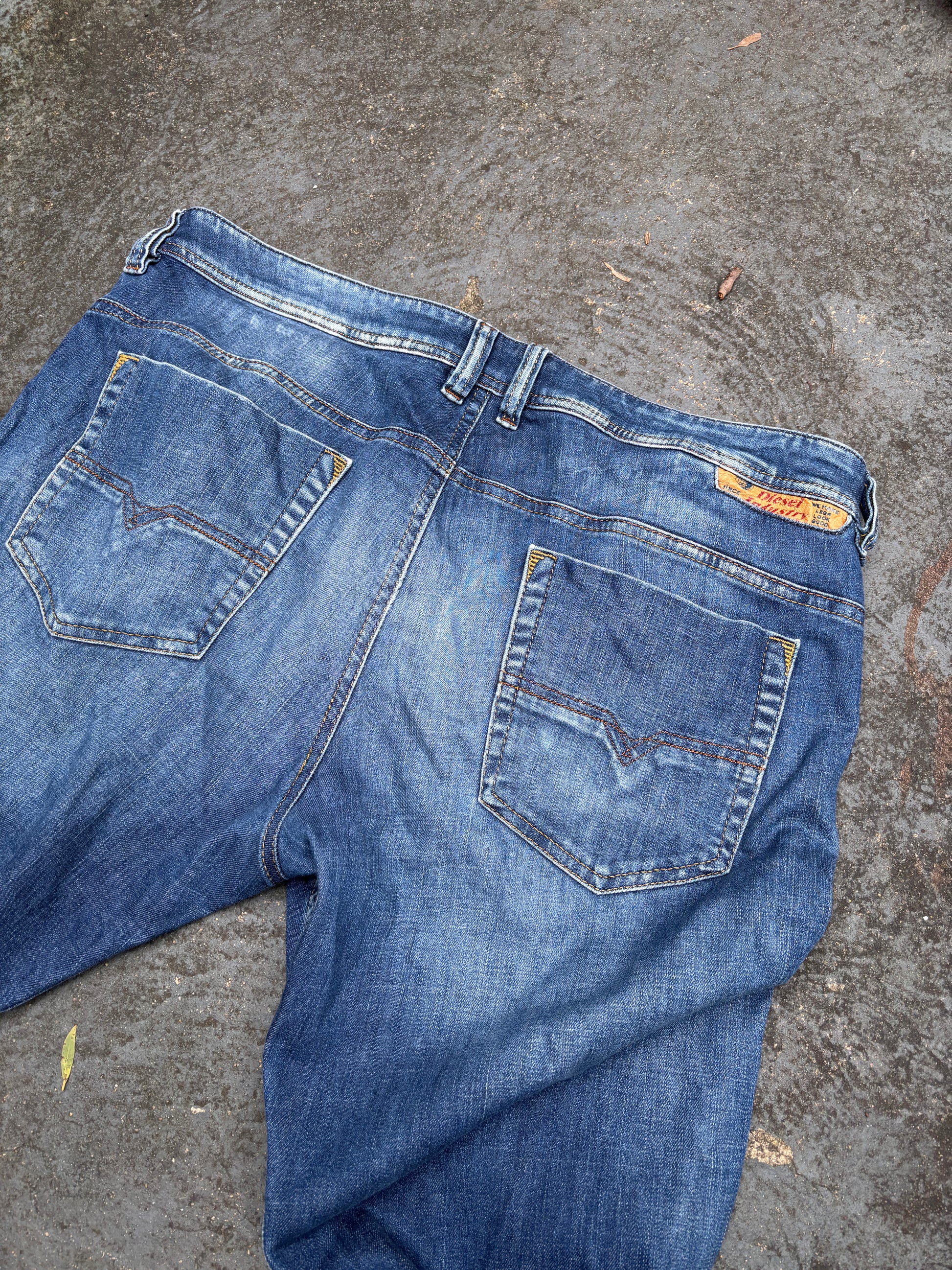 Vintage Diesel Jeans Size 38 Blue Medium Wash Denim Wide Leg Baggy Mohawk Tag