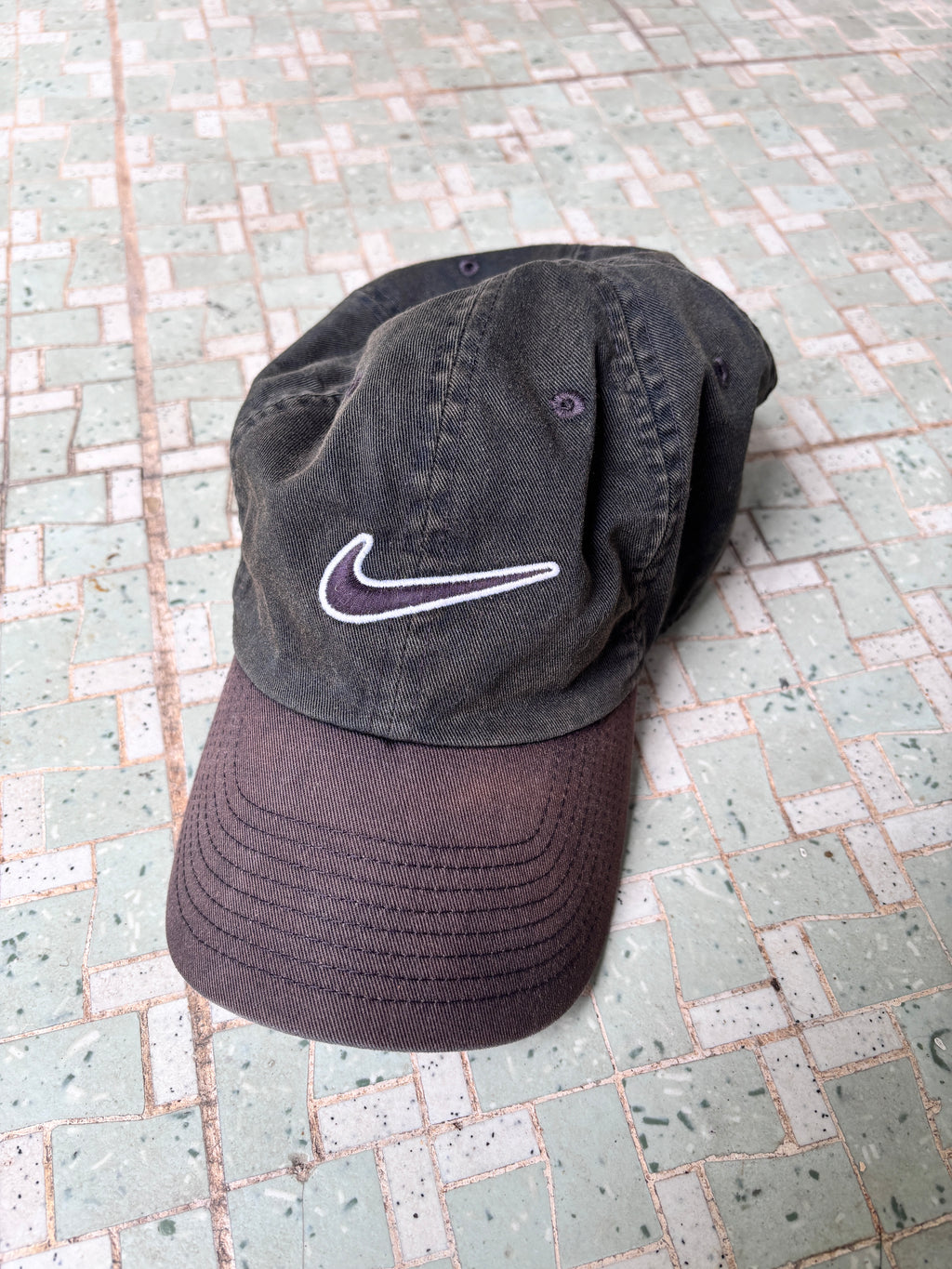 Nike Black Swoosh Cap OSFM Green Tag – Super Faded Washed Look