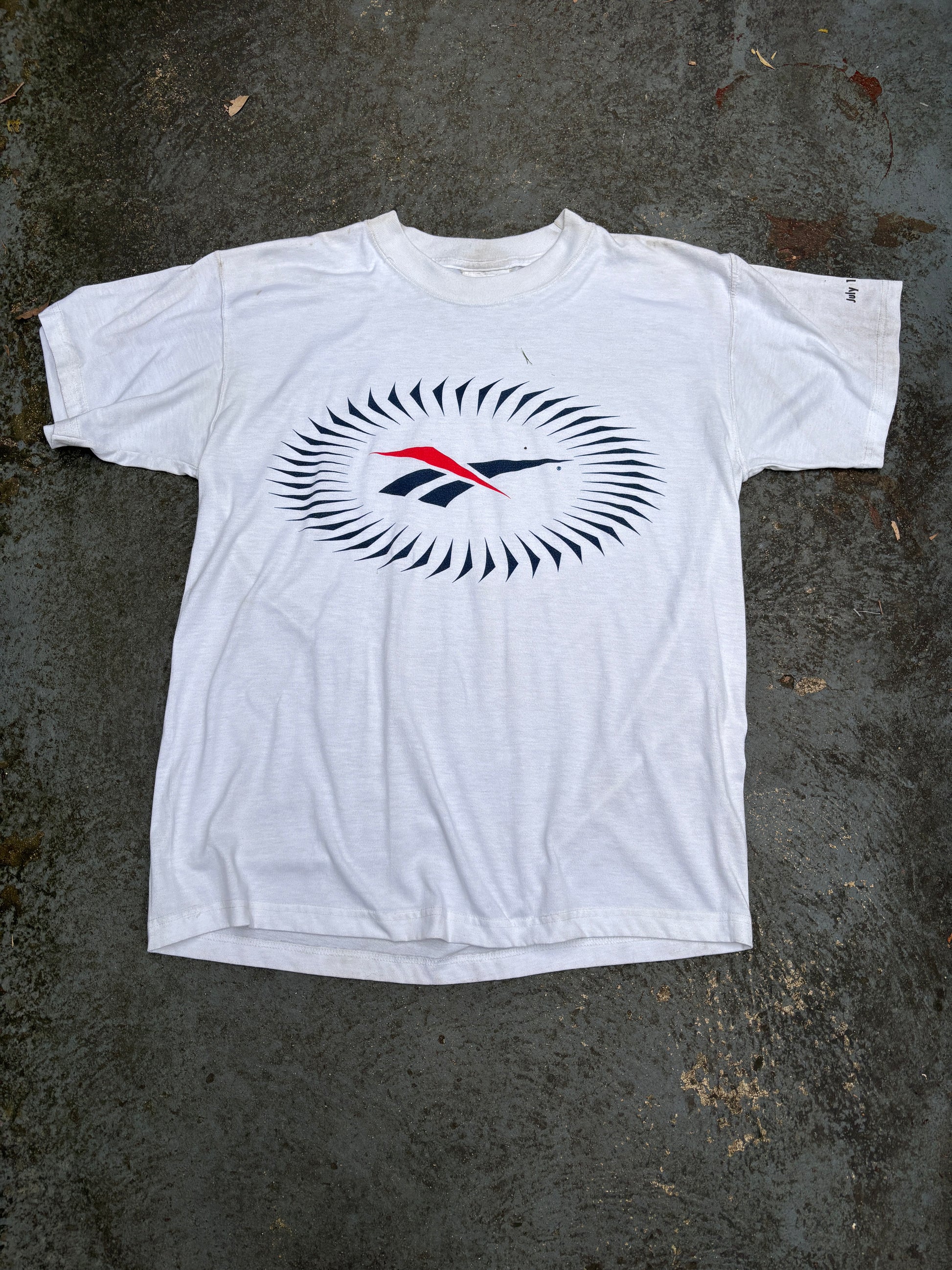 Vintage 90s Reebok T-shirt Size L White Large Logo 96 Classic Sport Crew Neck