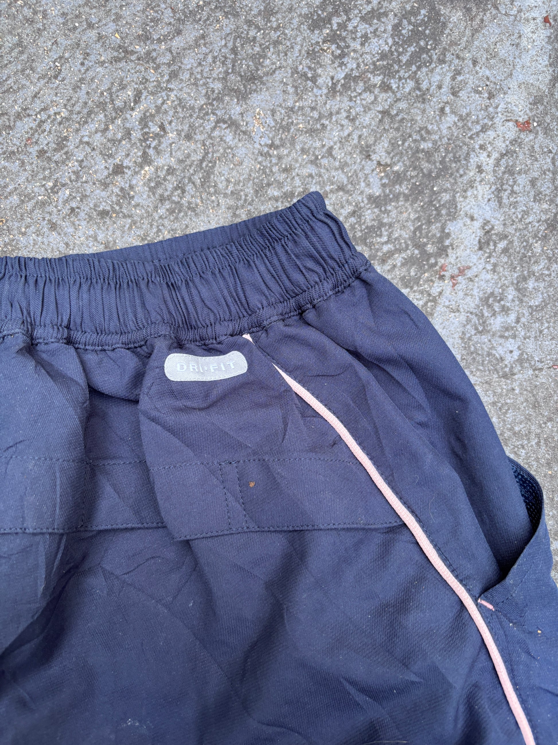 Vintage Y2K Nike Shorts Women’s XS Navy Pink Detail & Swoosh Baggy Wide Leg