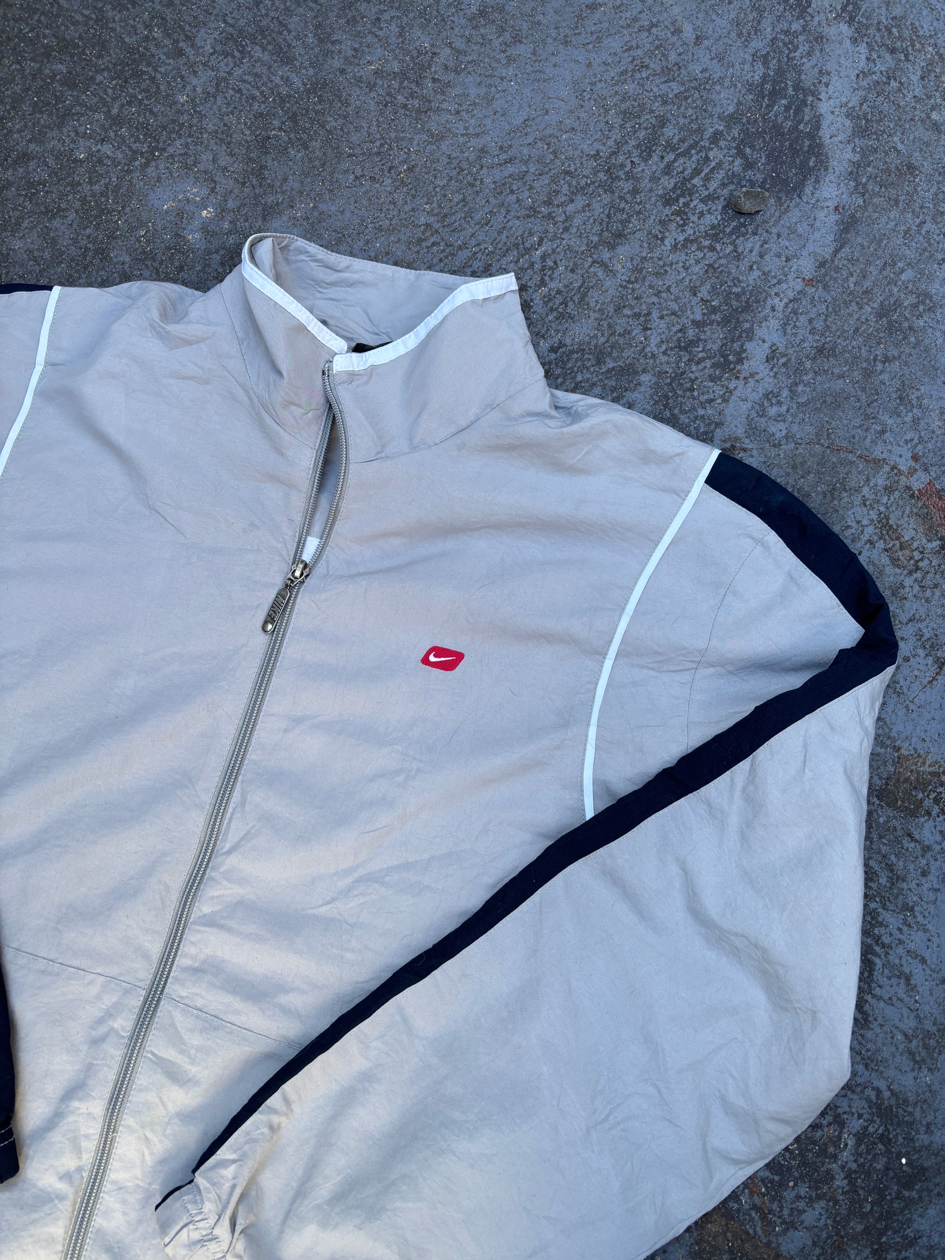 Vintage Y2K Nike Track Jacket Size M Grey White Red Swoosh Logo Classic Windbreaker