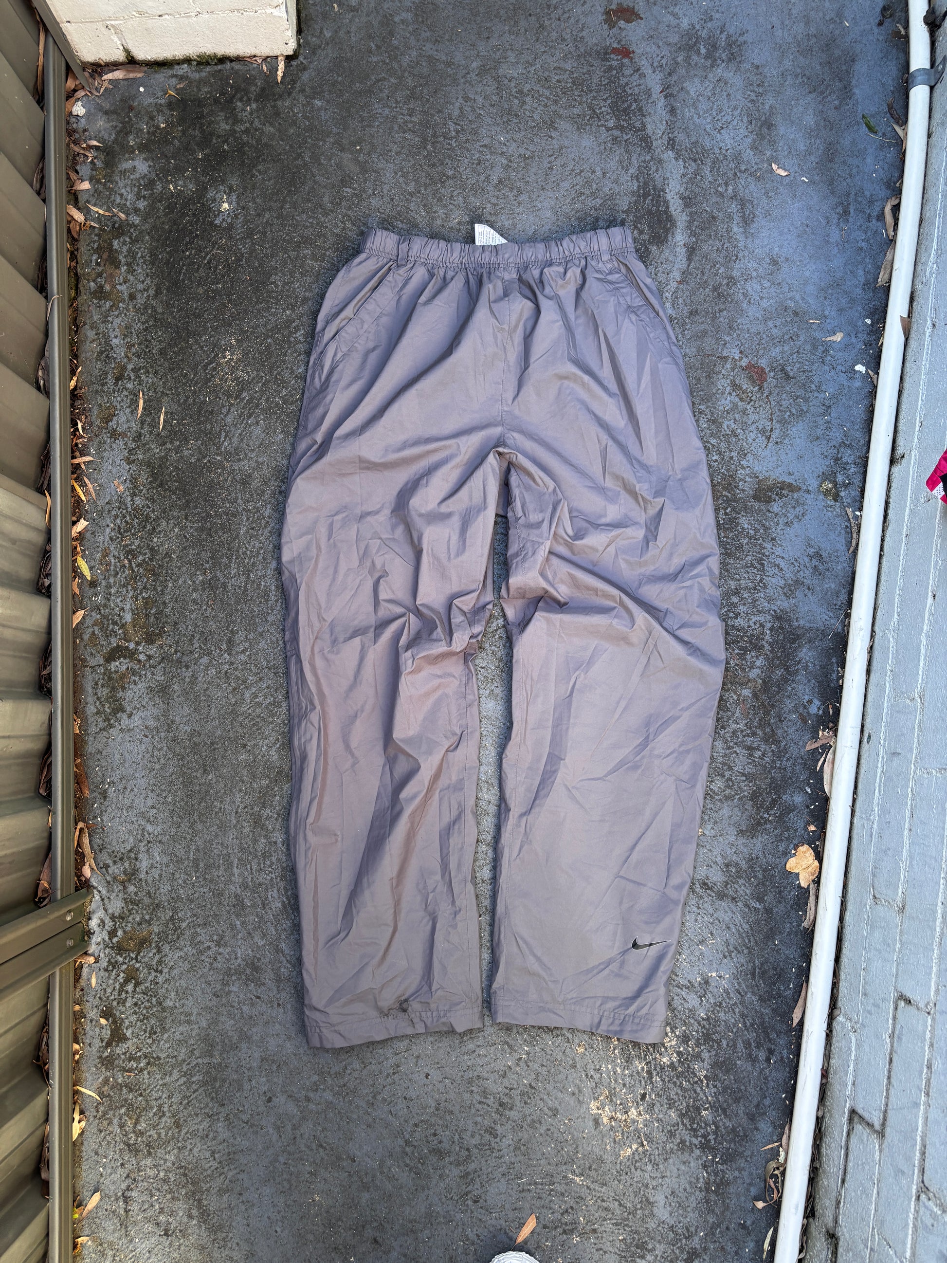 Vintage Y2K Nike Golf Track Pants Size L Grey Storm Fit Wide Leg Windbreakers