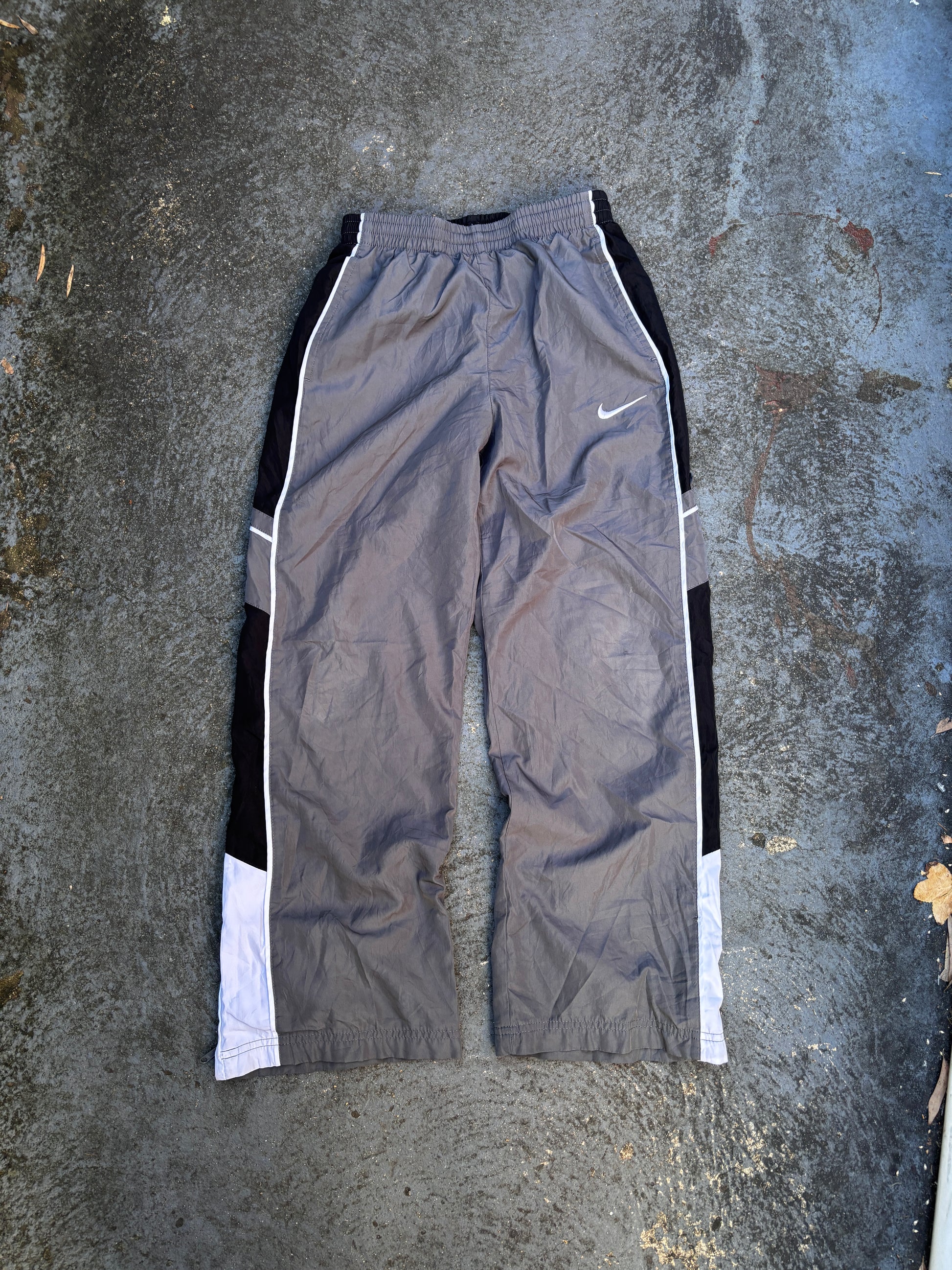 Vintage Y2K Nike 3/4 Track Pants Size S Grey Black White Detail Wide Leg