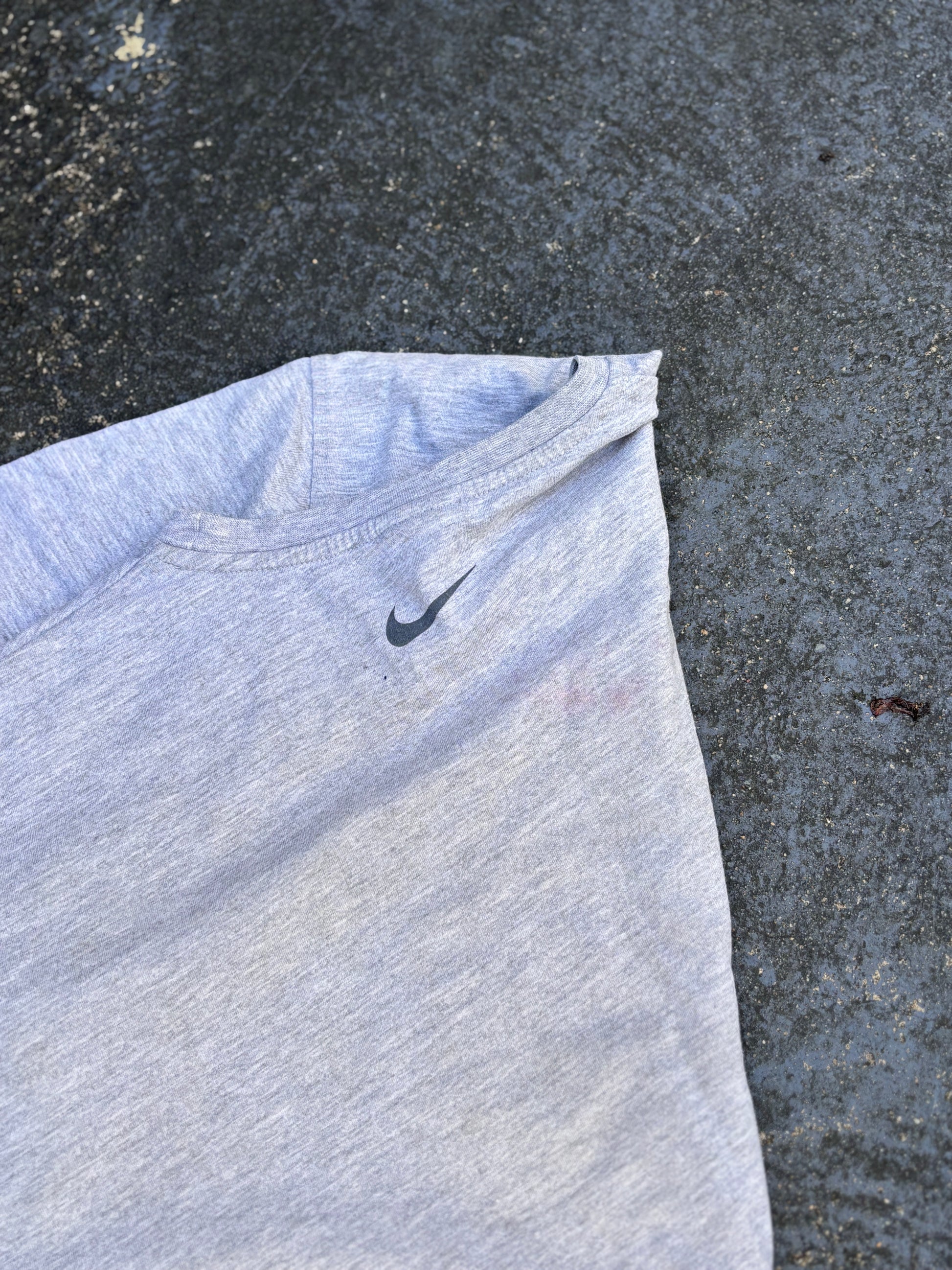 Vintage Y2K Nike England Rugby T-Shirt Size XL Grey Large Graphic Embroidered Rose