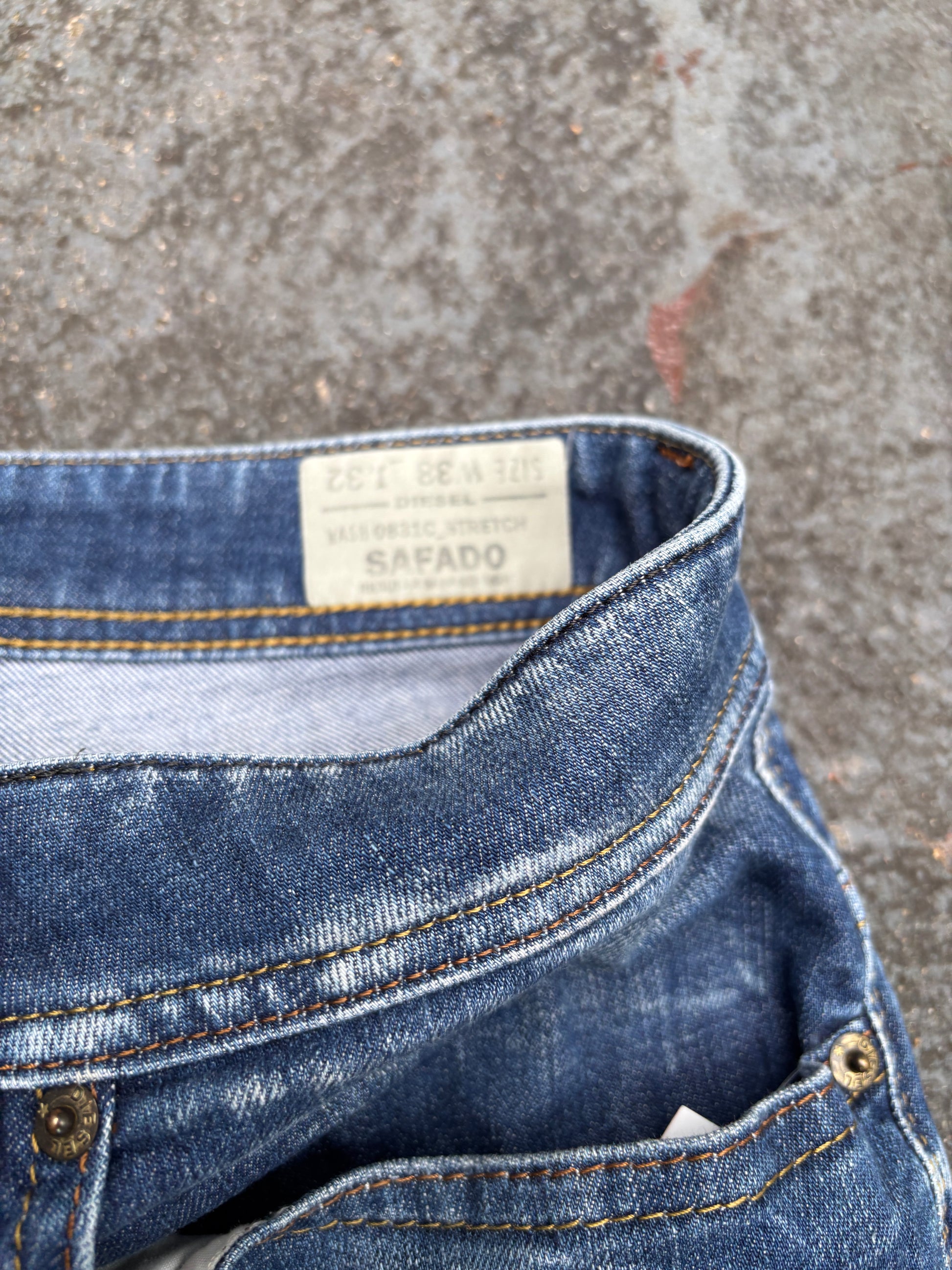 Vintage Diesel Jeans Size 38 Blue Medium Wash Denim Wide Leg Baggy Mohawk Tag