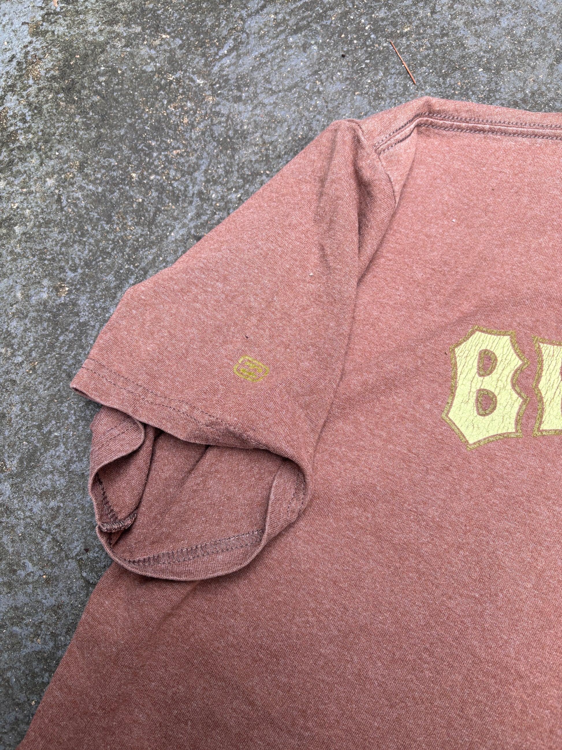 Vintage Y2K Billabong T-shirt Size L Brown Large Spell Out Logo Crew Neck