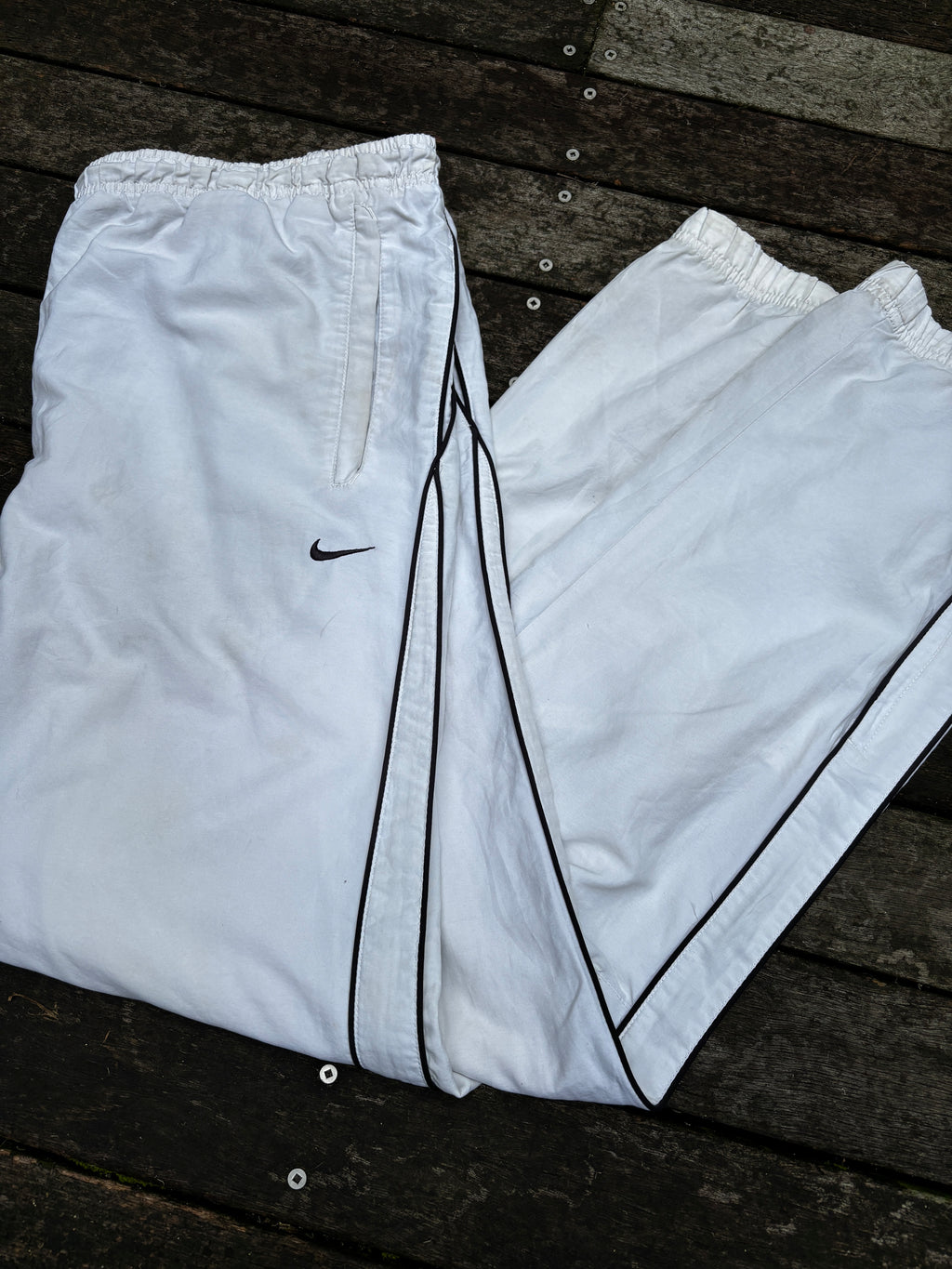 Classic Y2K Nike Track Pants Size L White
