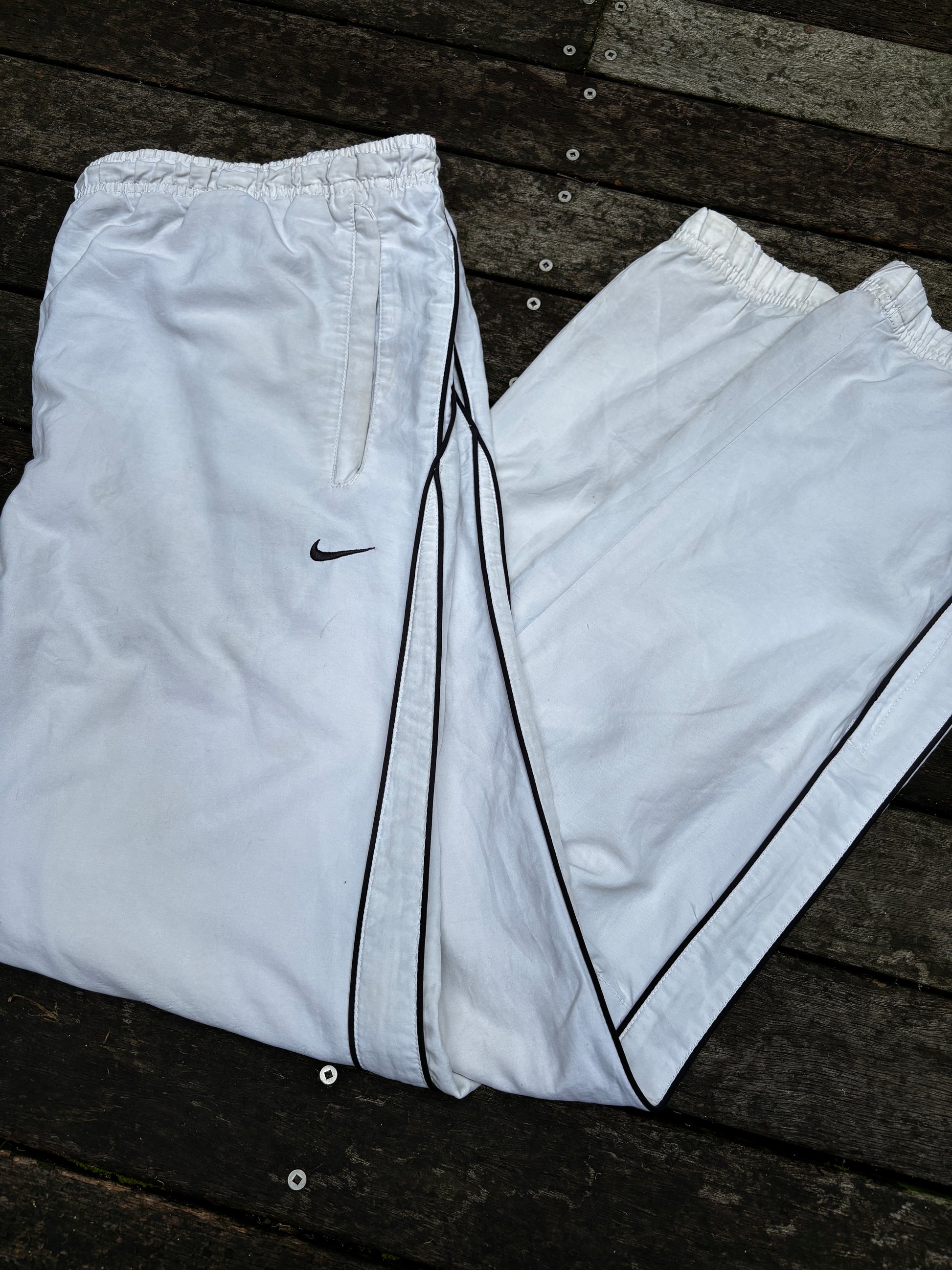 Classic Y2K Nike Track Pants Size L White