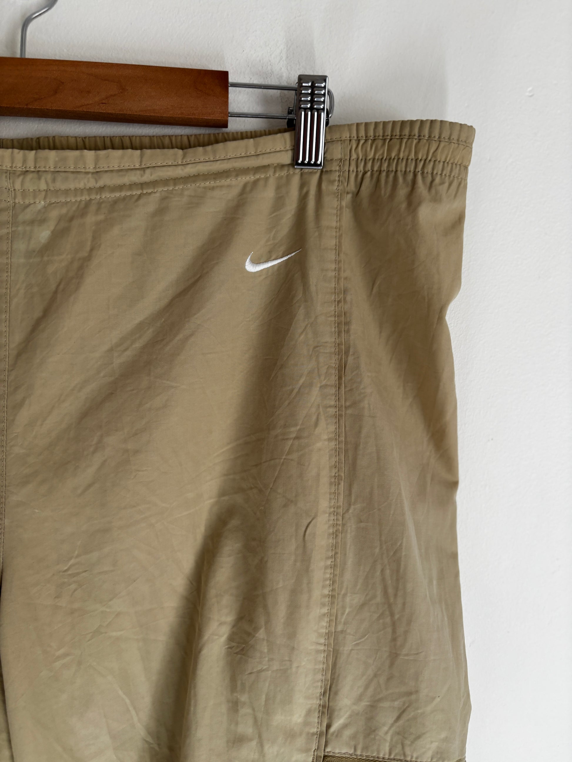 Vintage Y2K Nike 3/4 Pants Size XL Khaki Cargo