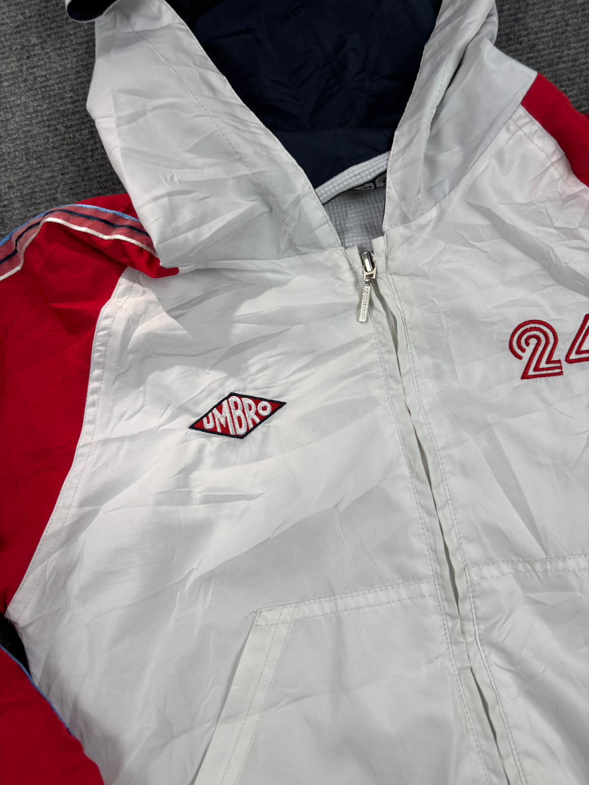 Vintage Y2K Umbro England Jacket Women's Small White Red Windbreaker