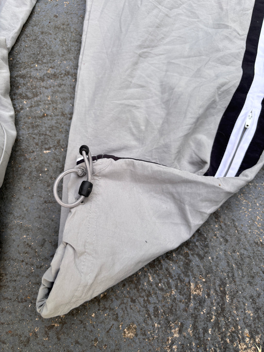 Vintage Y2K Nike Track Pants Size S Grey Black Detail Bungee Waist Cuff Windbreakers