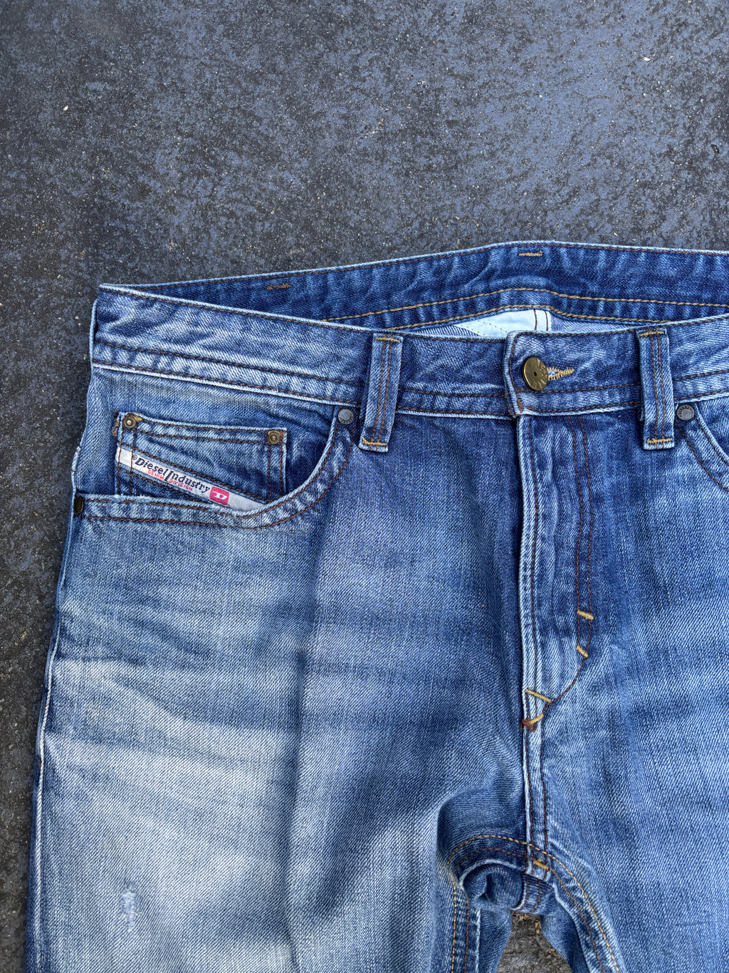 Diesel Jeans Size 34″ Blue Mid Wash Distressed Skinny Mohawk Tag Made in Tunisia