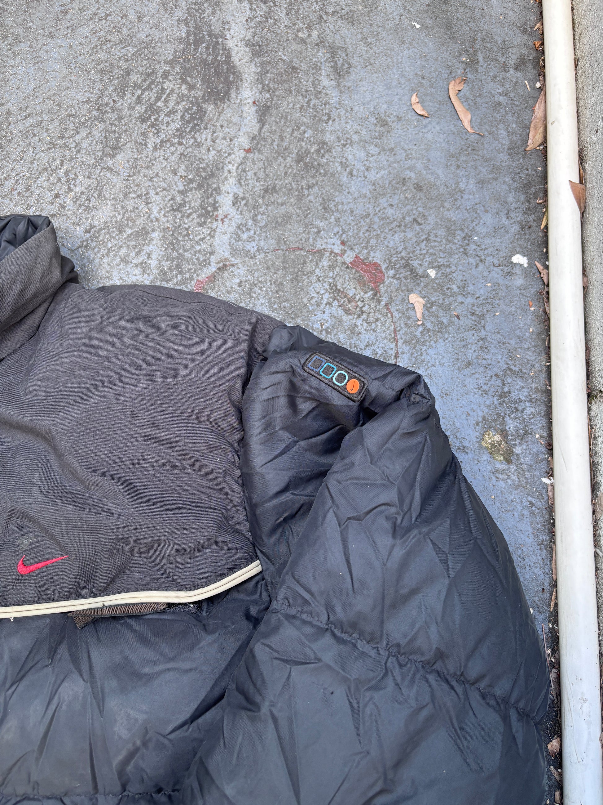 Vintage 90s Nike Down Puffer Jacket Size L Oversized Black Red Swoosh Full Zip