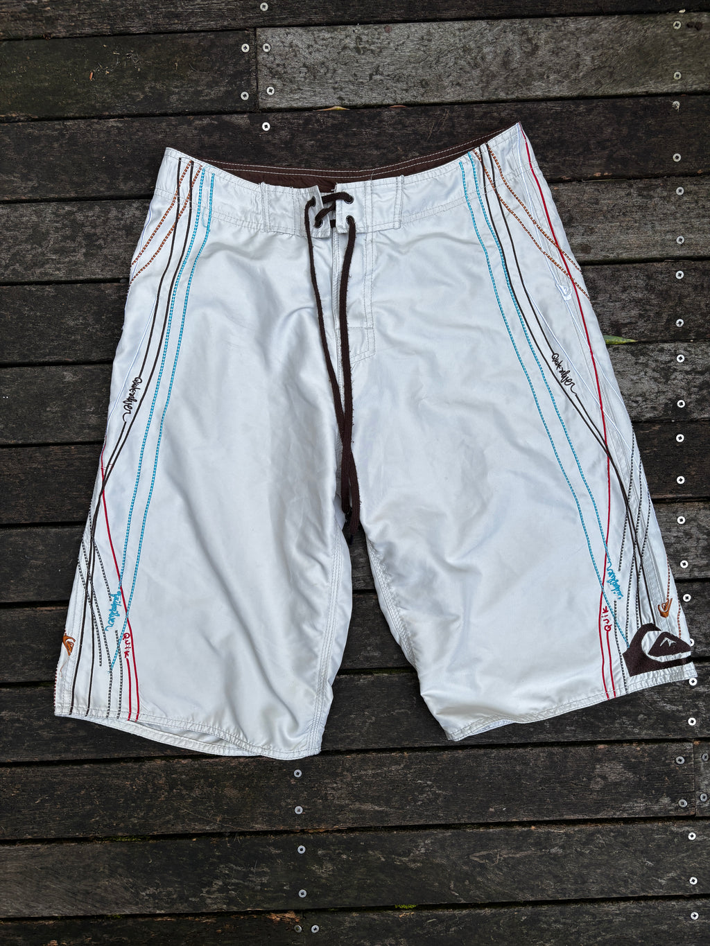 Y2K Quiksilver Board Shorts Size 32 Creme