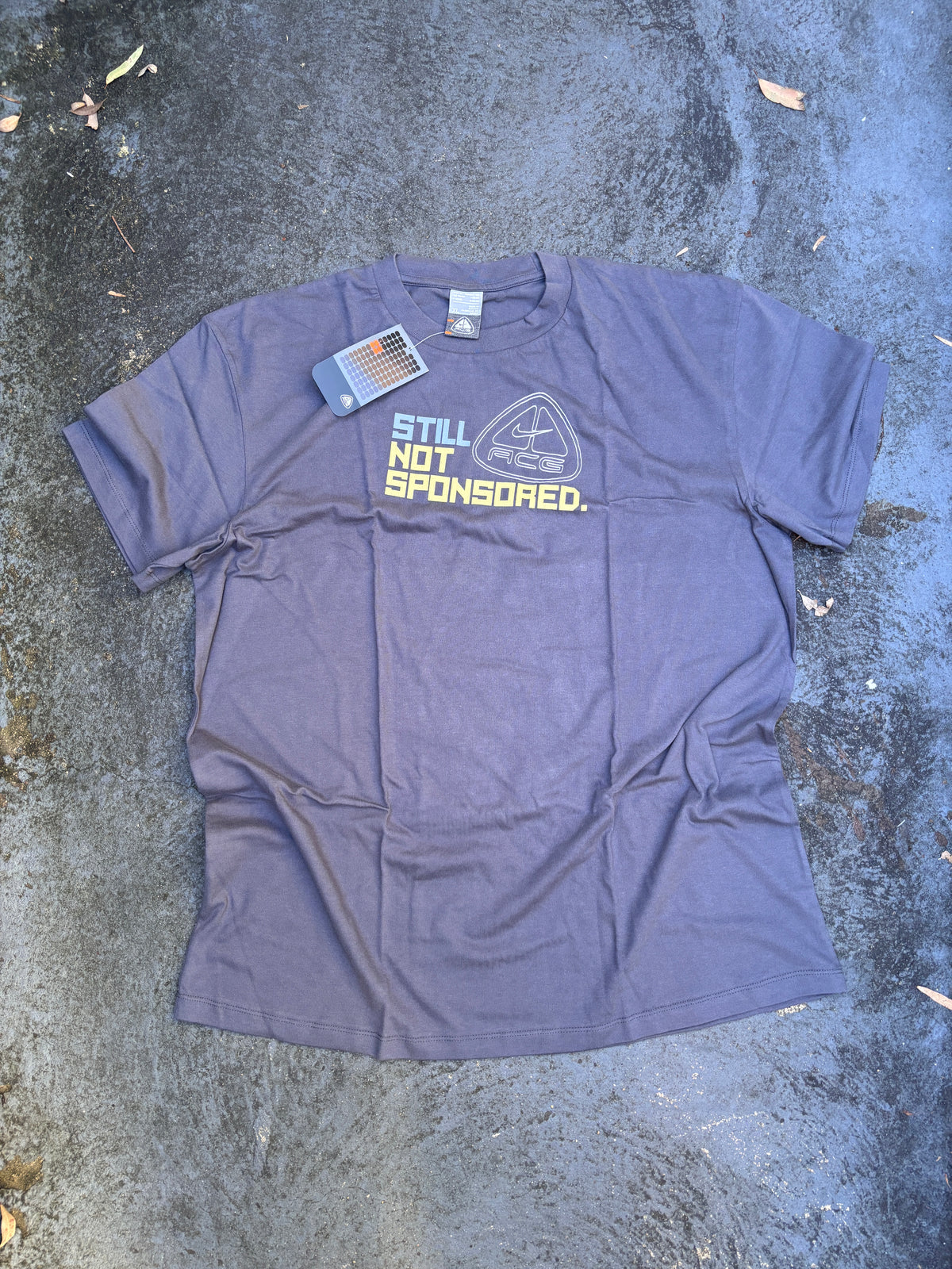NWT Vintage Y2K Nike ACG T-shirt Size XL Grey Still Not Sponsored Logo Deadstock