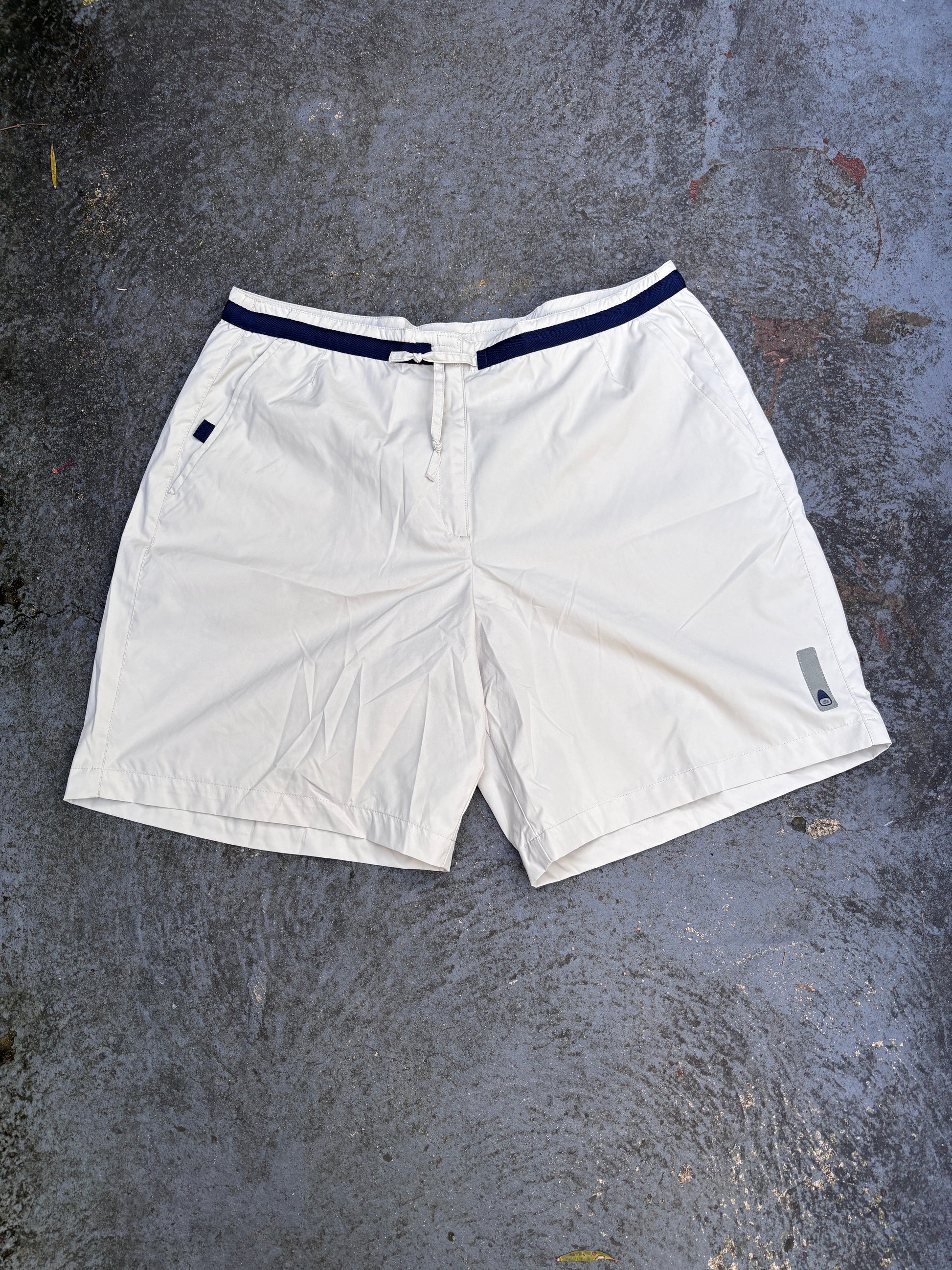 New Vintage Y2K Nike Shorts Size XL Beige Navy Details Spell Out Wide Leg Sport