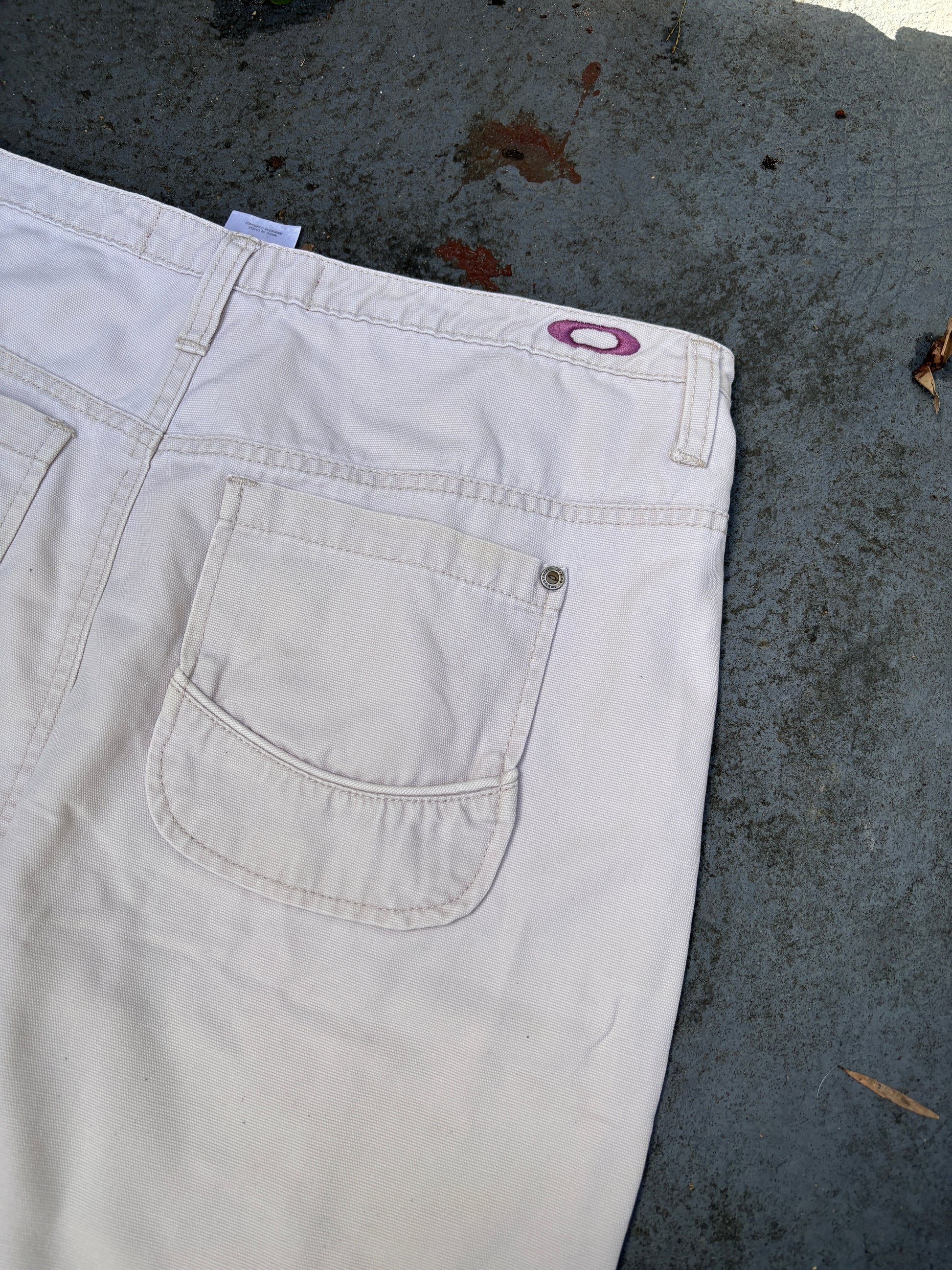 Vintage 90s Oakley Skirt Size L UK 12 Denim Pleated Red Tag Pockets Embroidered