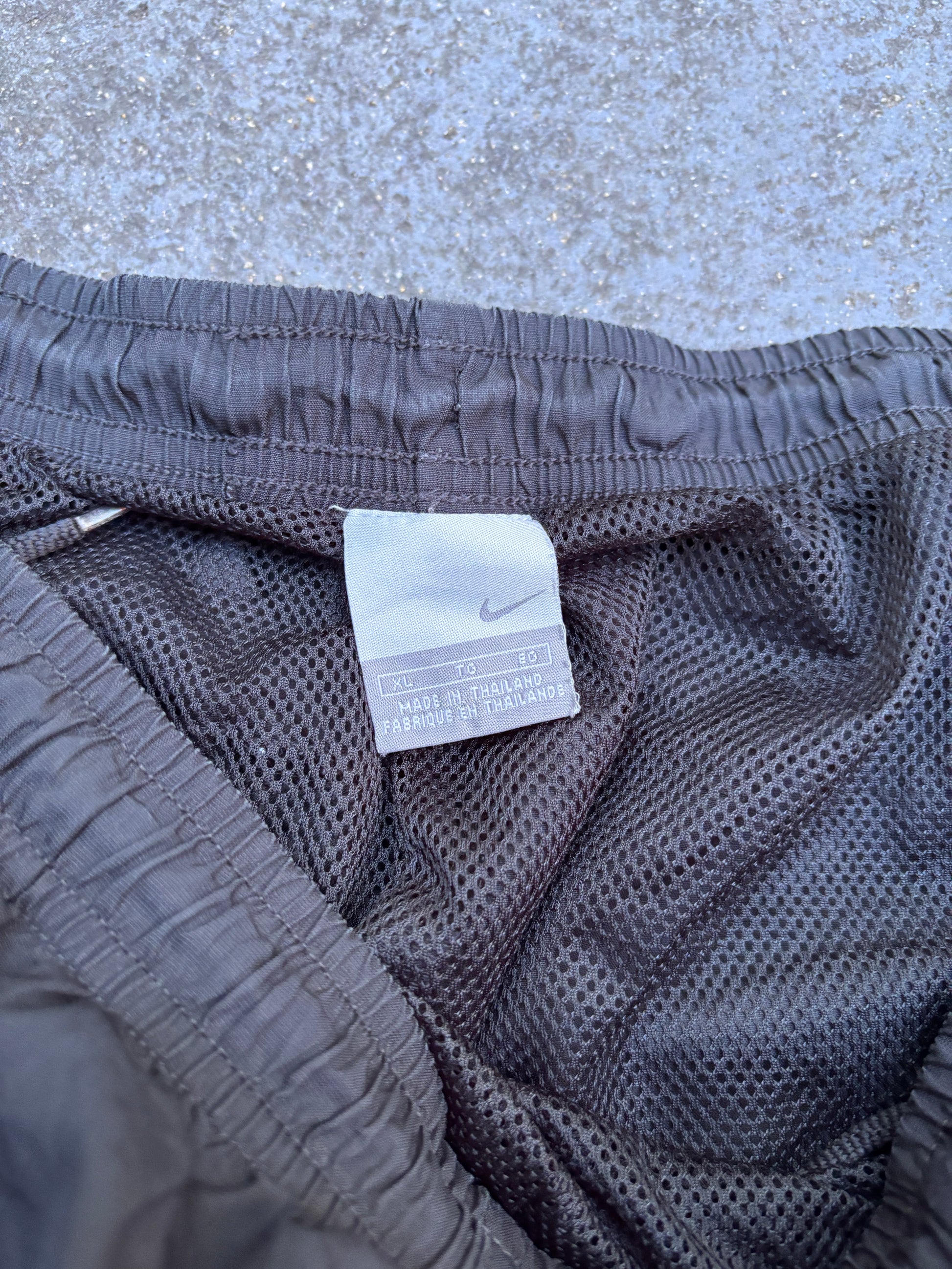 Vintage Y2K Nike Track Pants Size XL Black Grey Detail Swoosh Classic Nylon Windbreakers