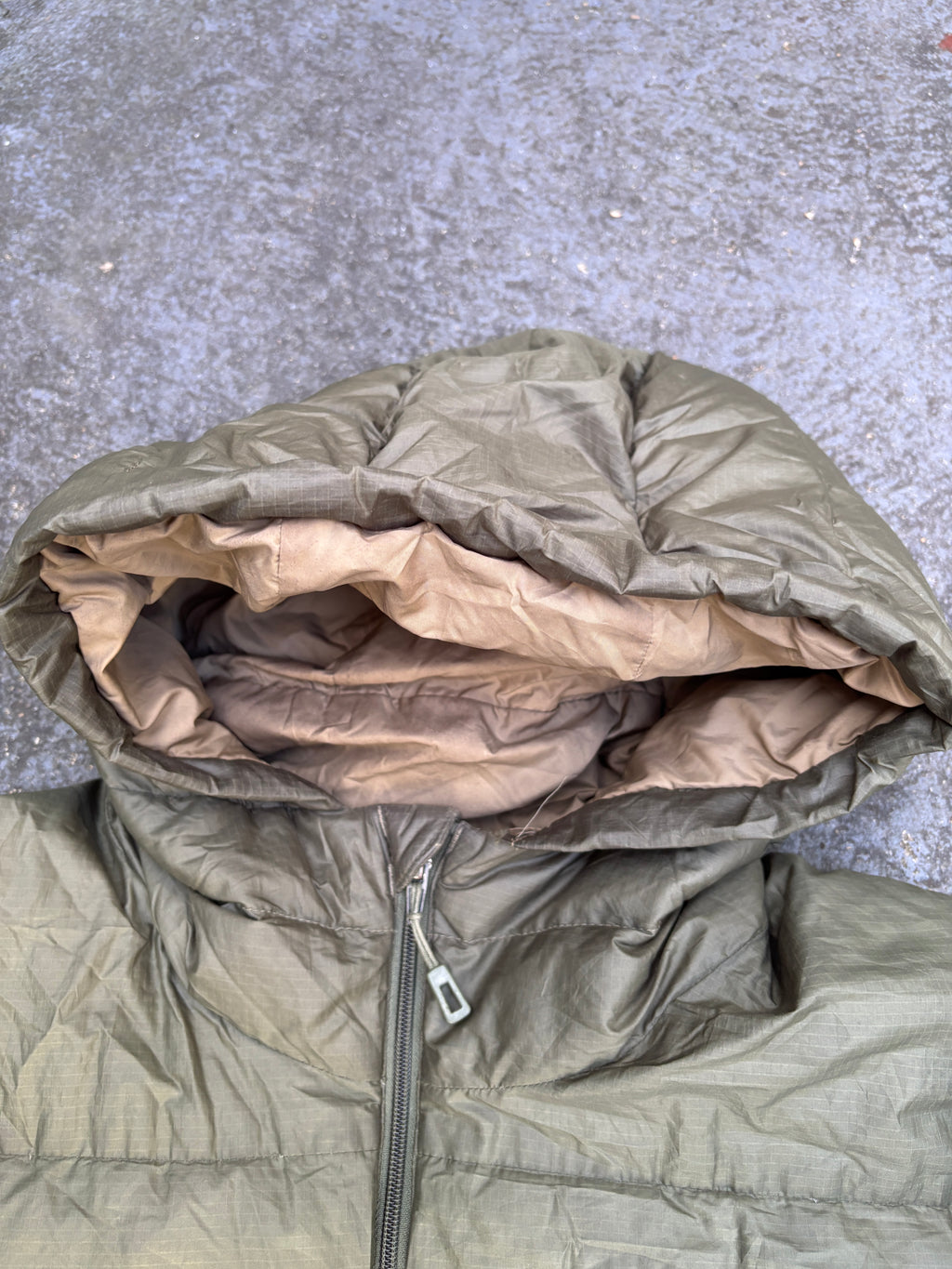 Patagonia Lightweight Puffer Down Jacket Size S Olive Green Chest Logo Full Zip