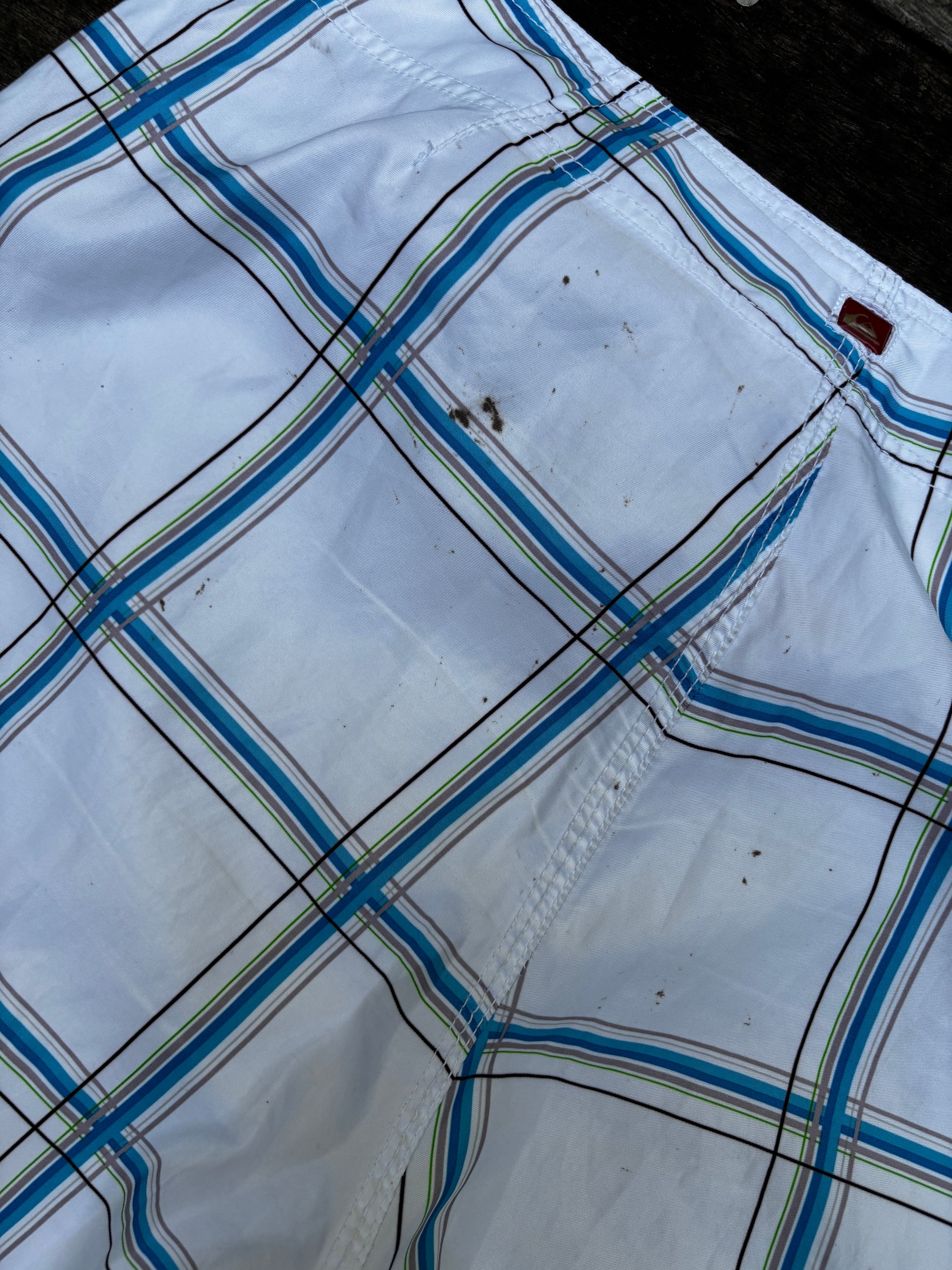 Vintage Quiksilver Board Shorts Size 32 White