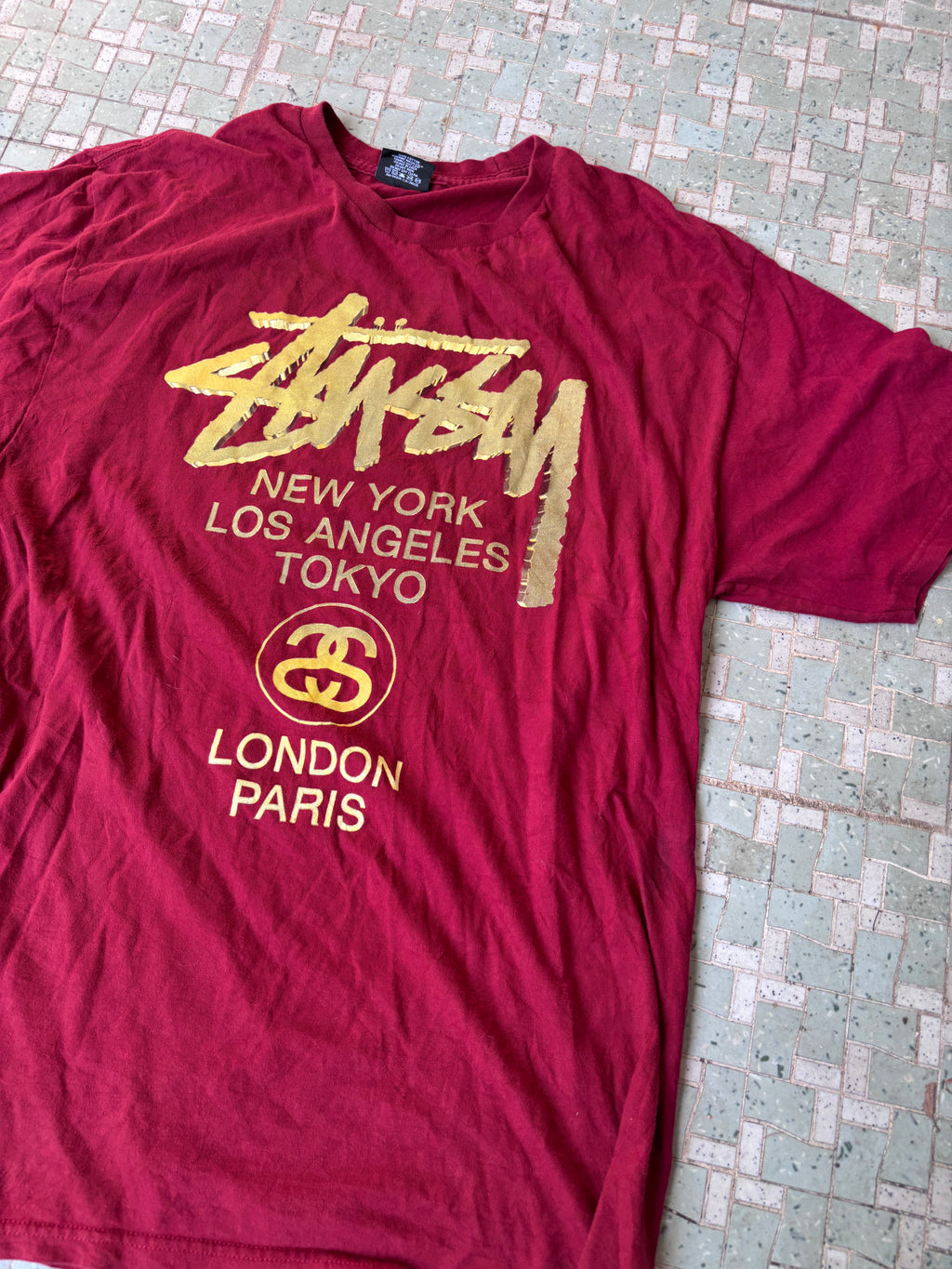 Stussy World Tour T-Shirt Size L Red