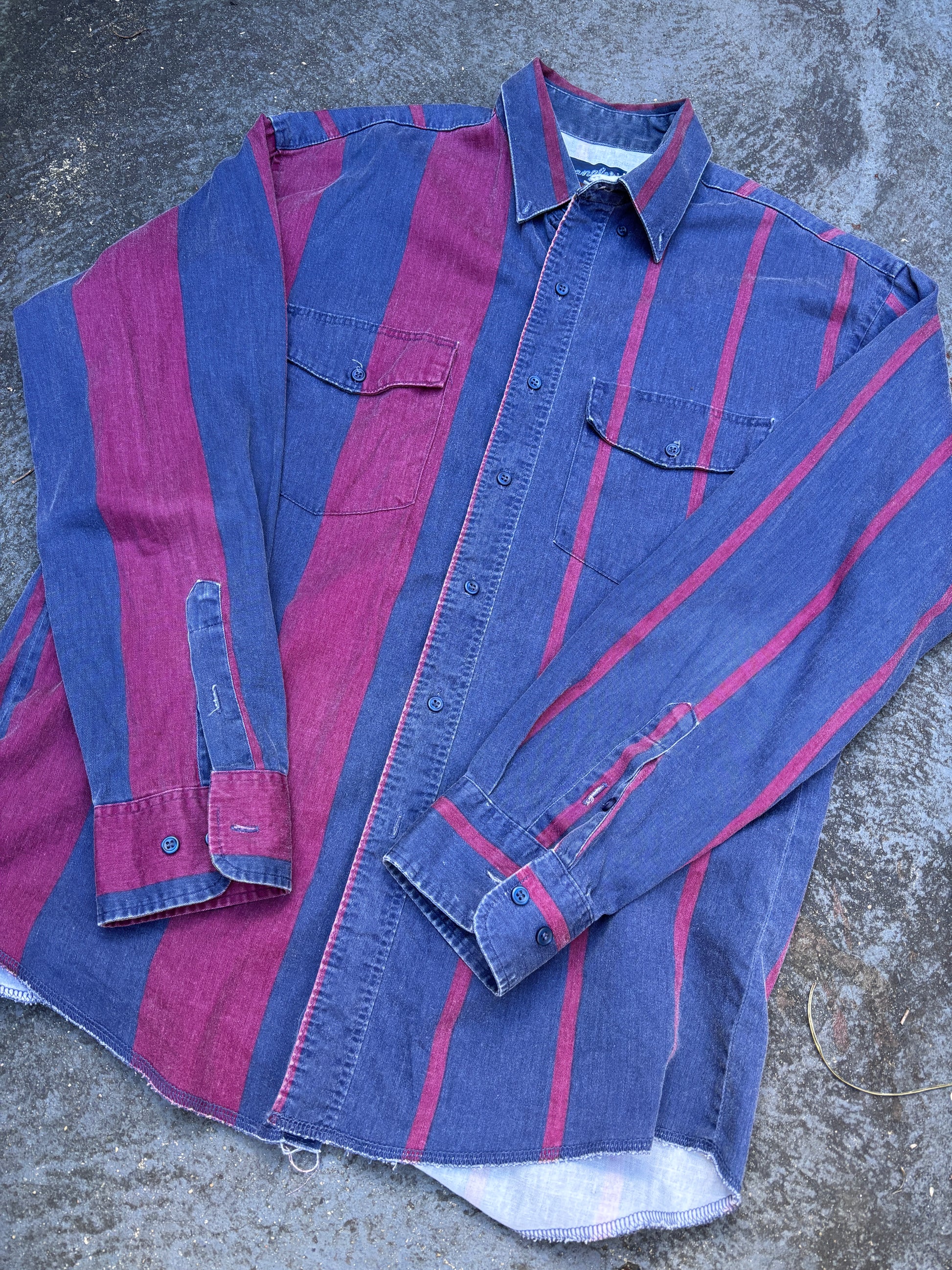 Vintage 90s Wrangler Single Needle Long Tail Shirt Size M Navy Red Down Stripe