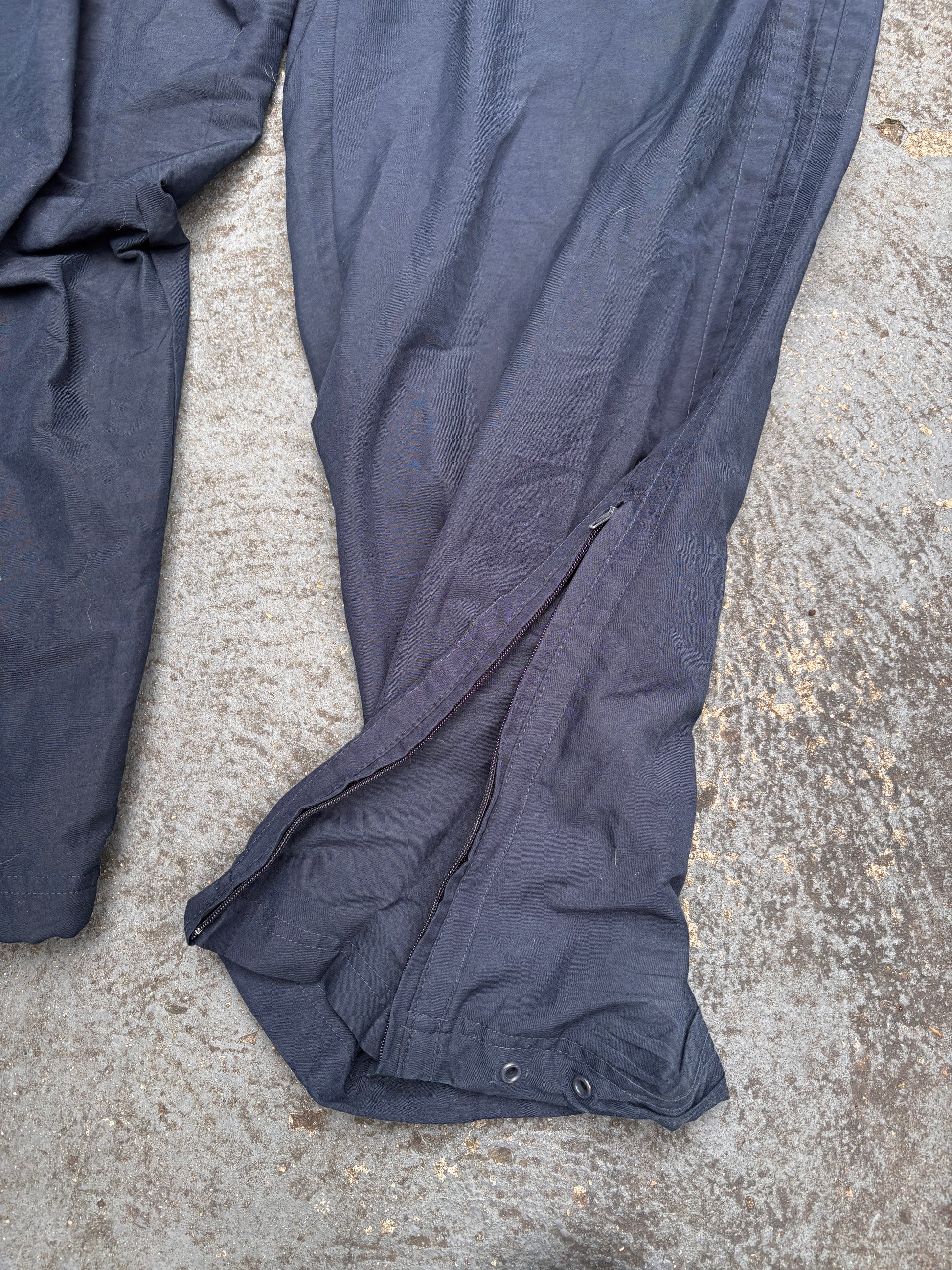 Vintage Y2K Nike Track Pants Sz XL Navy White Swoosh Detail Classic Windbreaker