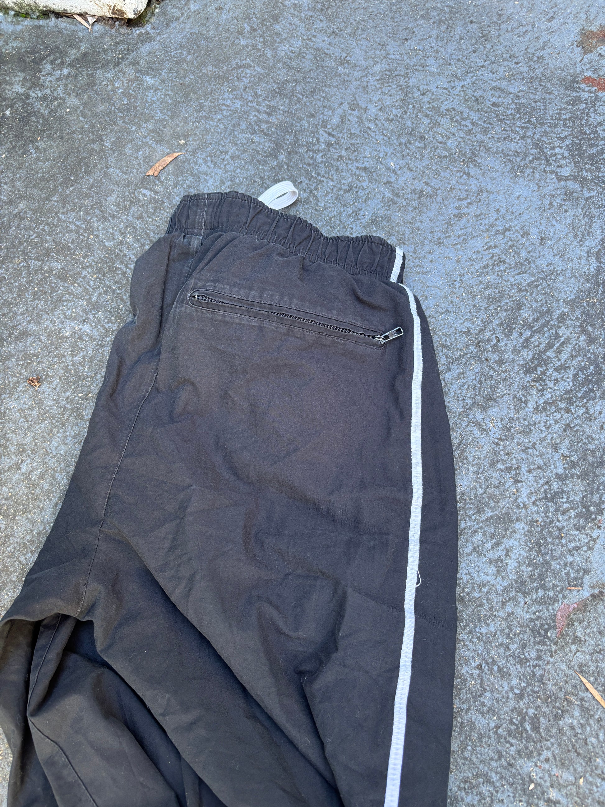 Classic Nike Track Pants Size S Black White Spell Out Detail Nylon Style Windbreakers