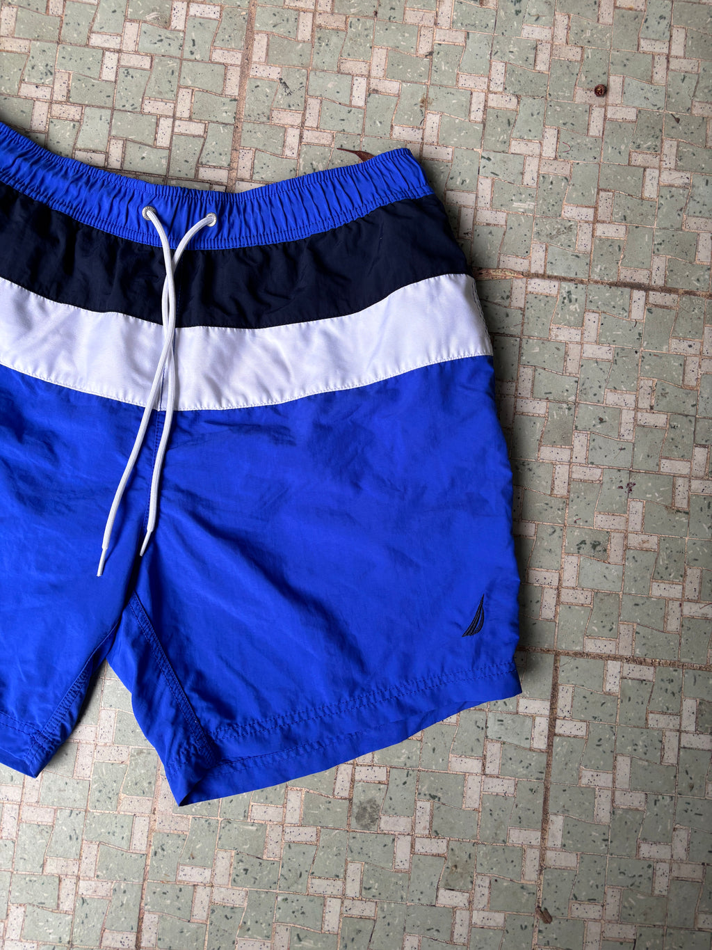 Nautica 83 Shorts Size L Blue