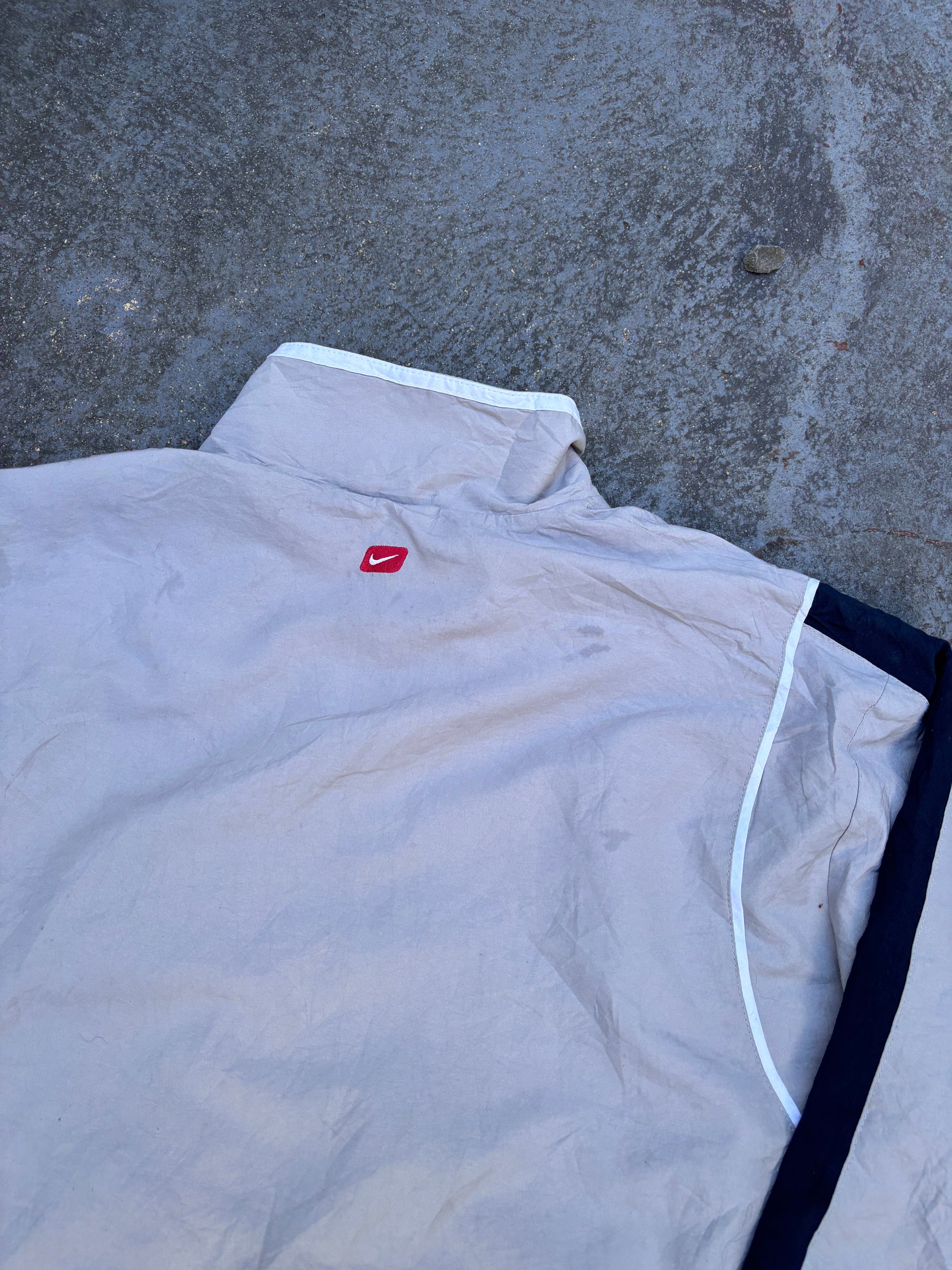 Vintage Y2K Nike Track Jacket Size M Grey White Red Swoosh Logo Classic Windbreaker