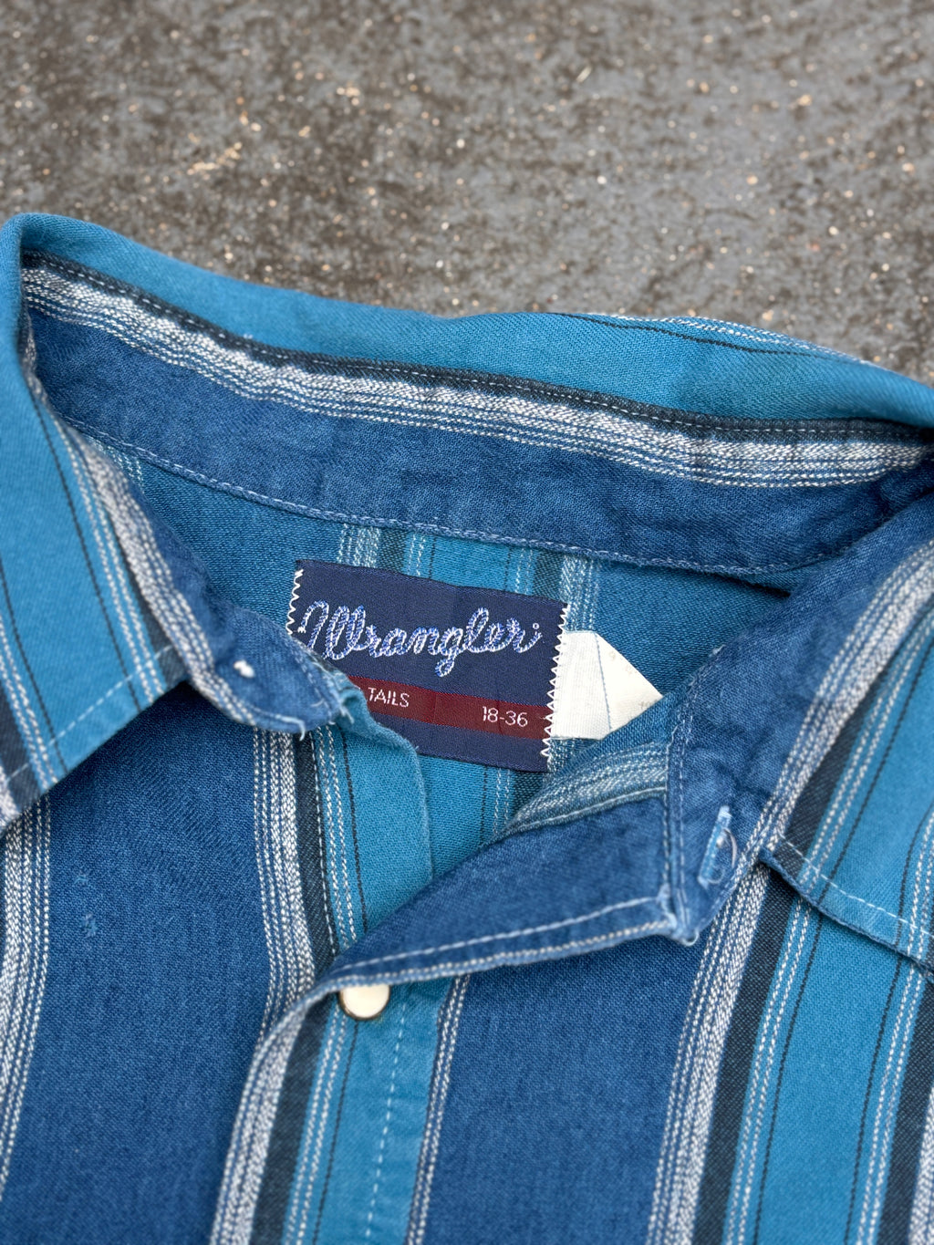 Vintage 90s Wrangler Western Shirt Size XXL Blue Two Tone Down Stripe Pearl Snap Buttons