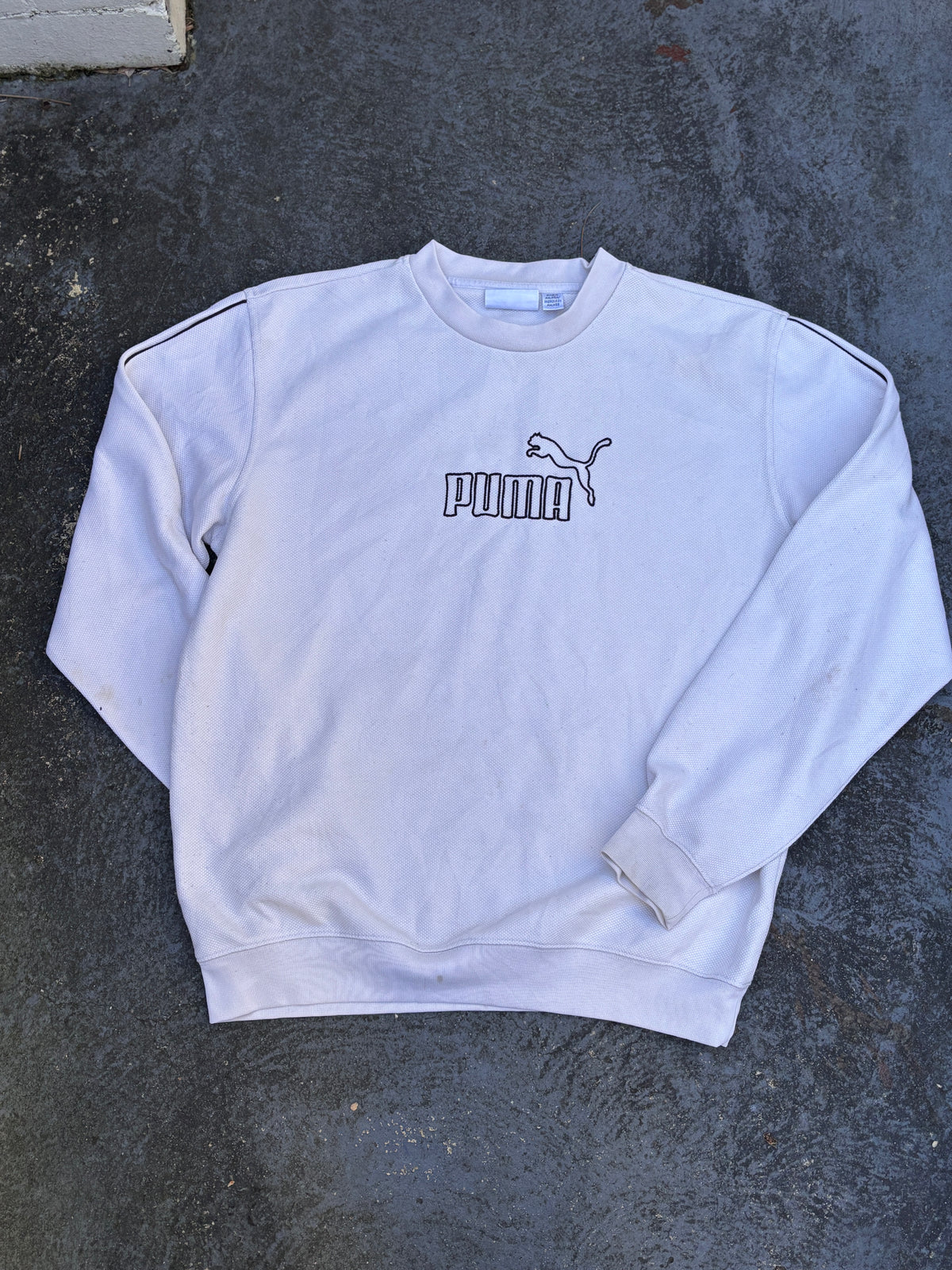 Vintage 90s Puma Jumper Size M White Embroidered Logo Textured Sweatshirt