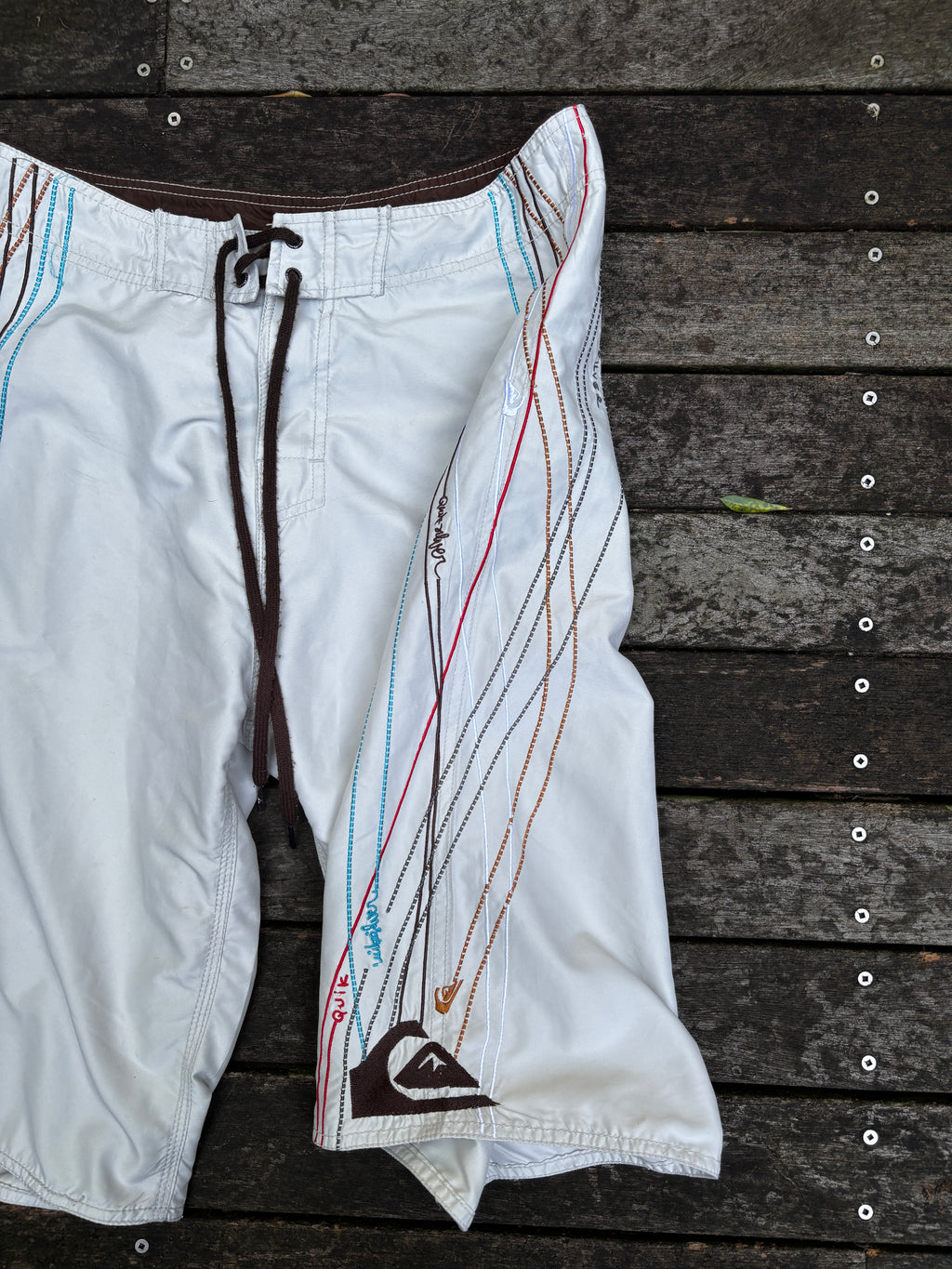 Y2K Quiksilver Board Shorts Size 32 Creme