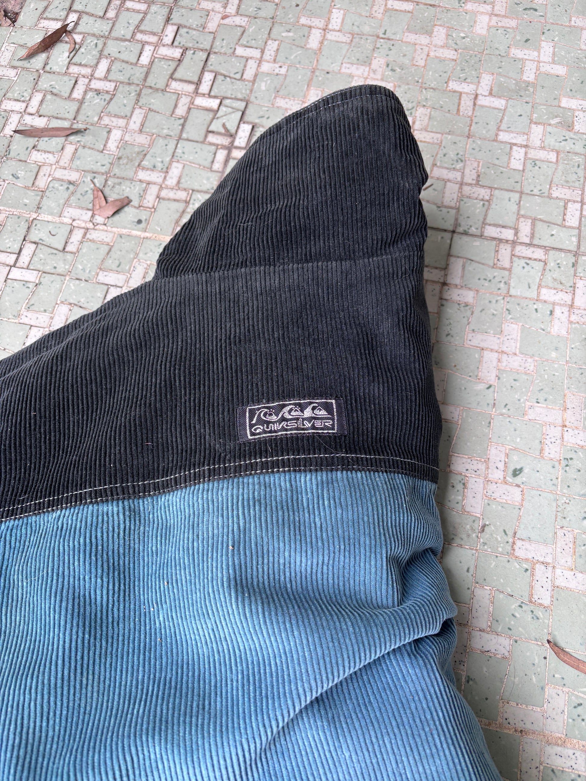 Vintage 90s Quiksilver Reversible Heavy Jacket Size XL Black Blue Corduroy Nylon