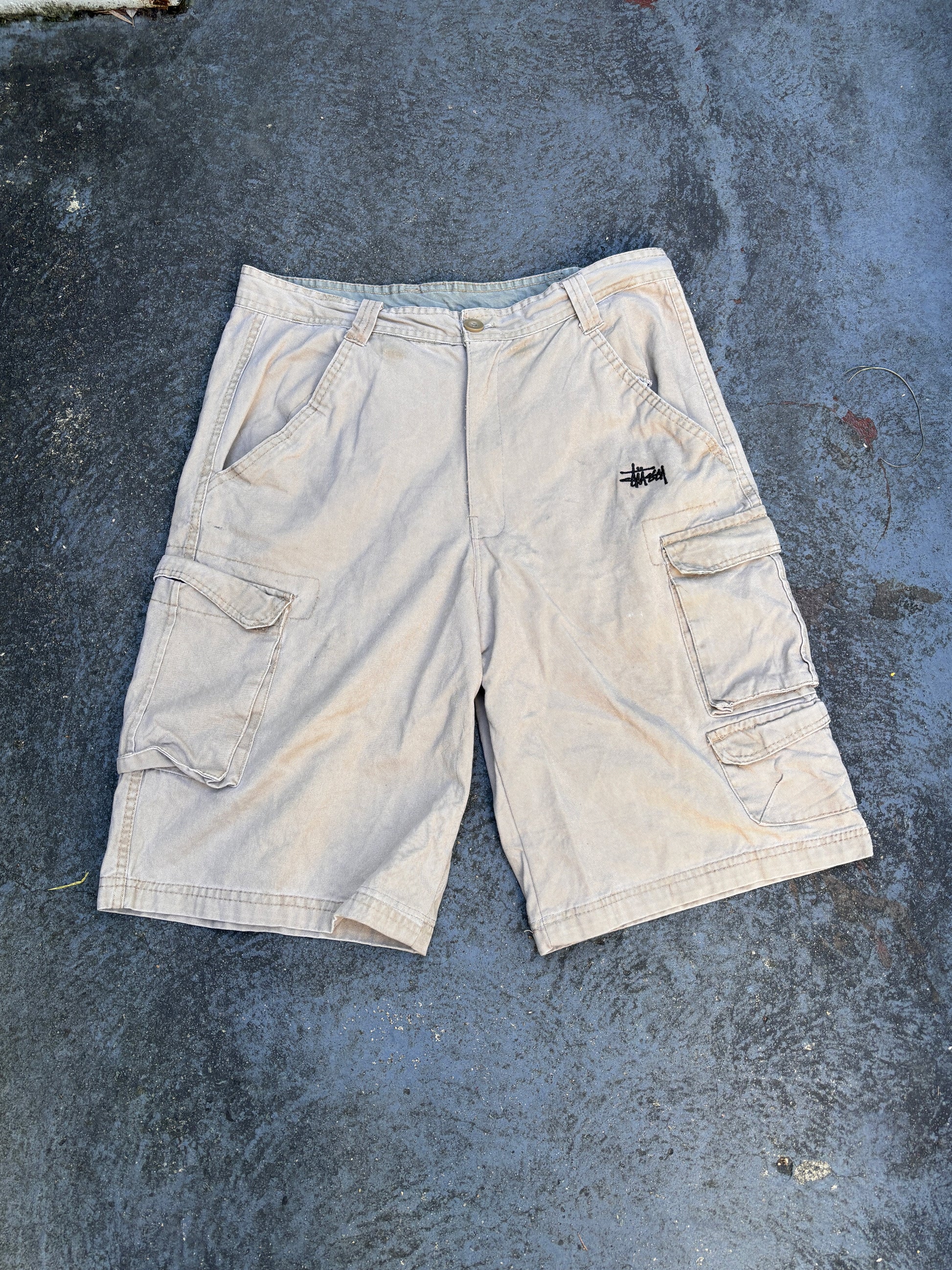 Vintage 90s Stussy Cargo Shorts Size M Tan Embroidered Logo Pockets Wide Leg