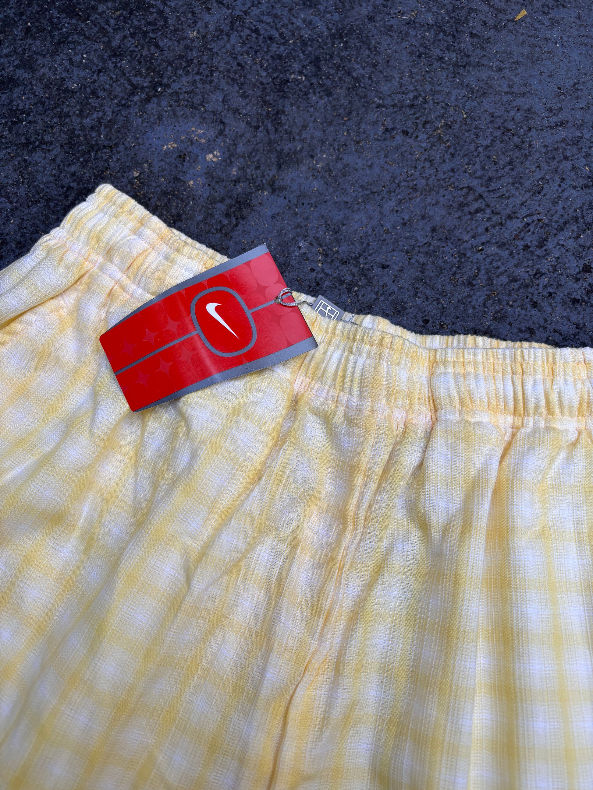 Vintage Y2K Nike Court Shorts Size M Yellow White Check NWT Deadstock