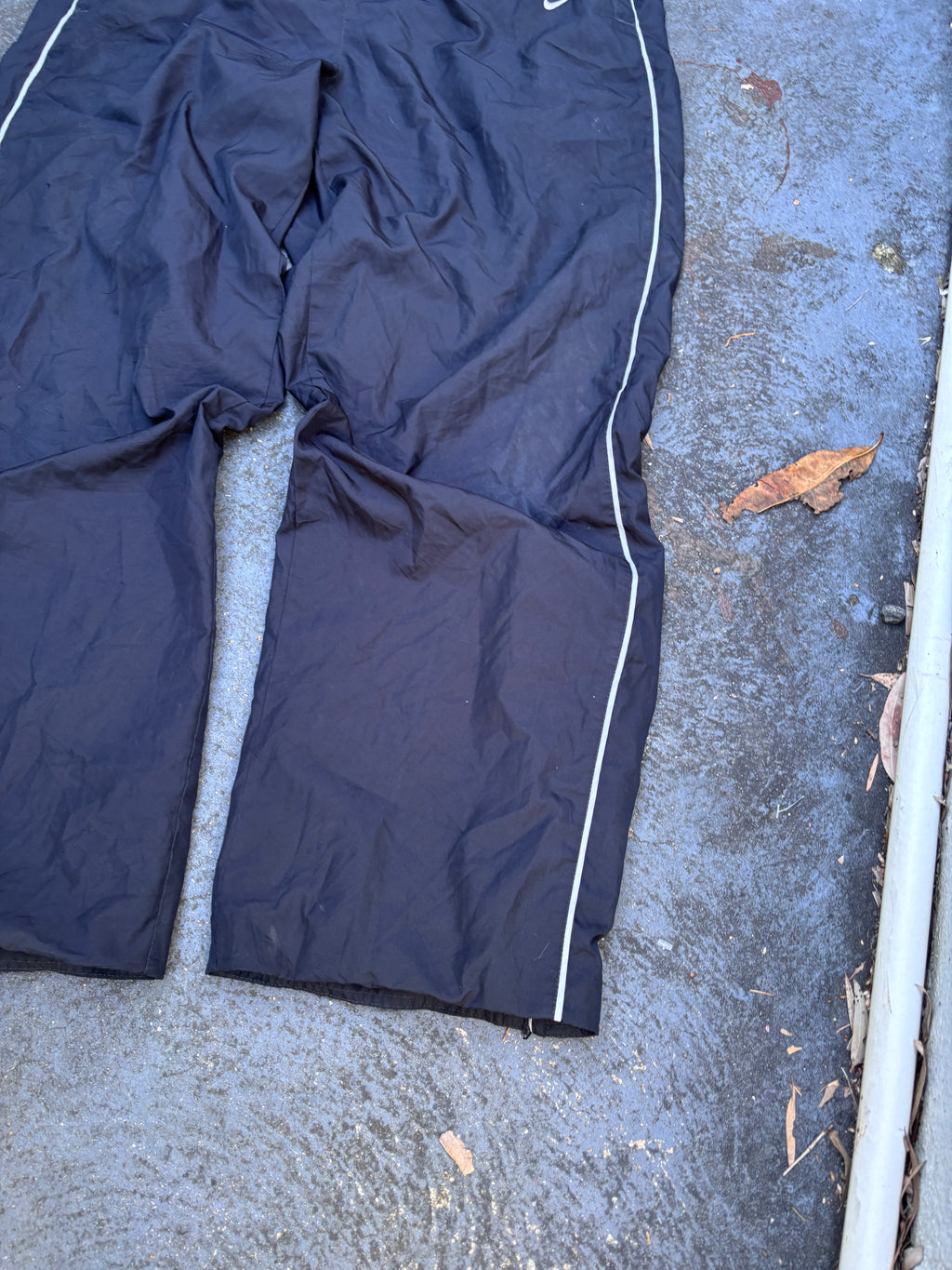 Vintage Y2K Nike Track Pants Size XL Black Grey Detail Swoosh Classic Nylon Windbreakers