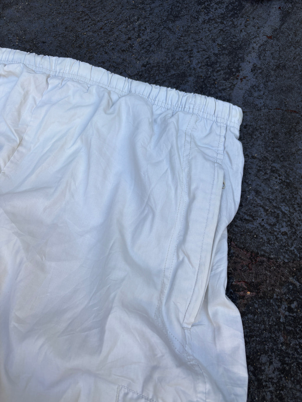 Vintage Y2K Nike Cargo Track Pants M Cream Grey Logo Classic Windbreakers