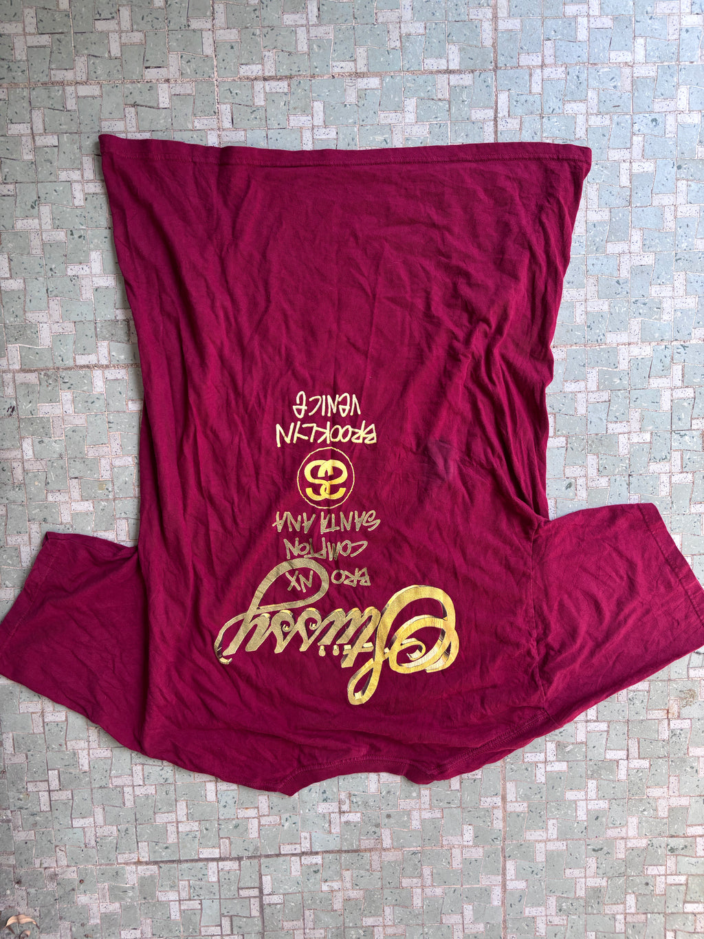 Stussy World Tour T-Shirt Size L Red