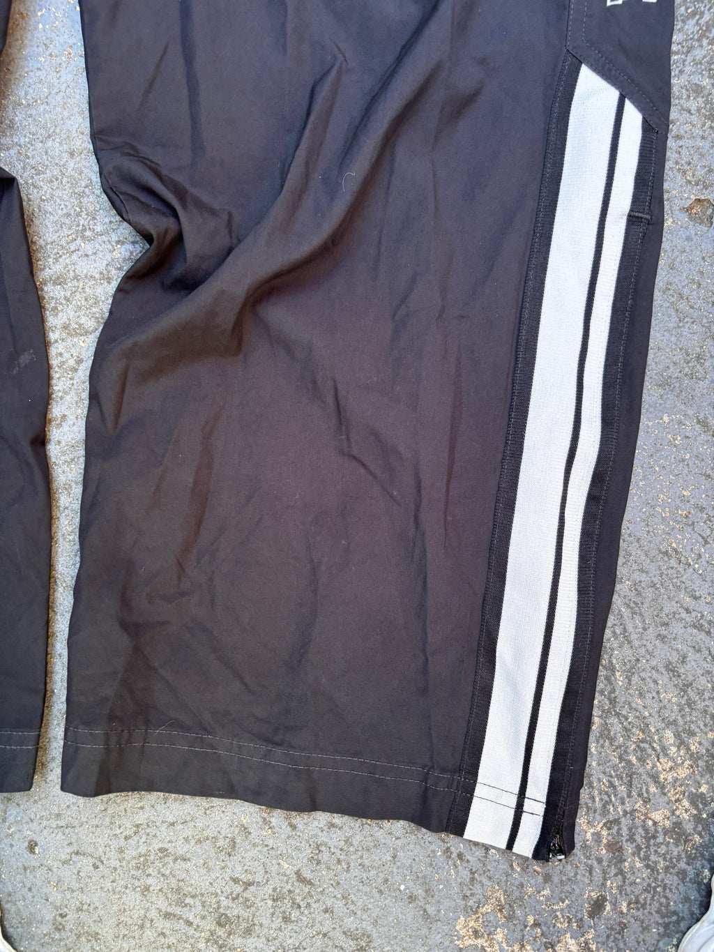 Vintage Y2K Nike Track Pants Sz L Black Spell Out Logo White Detail Windbreaker