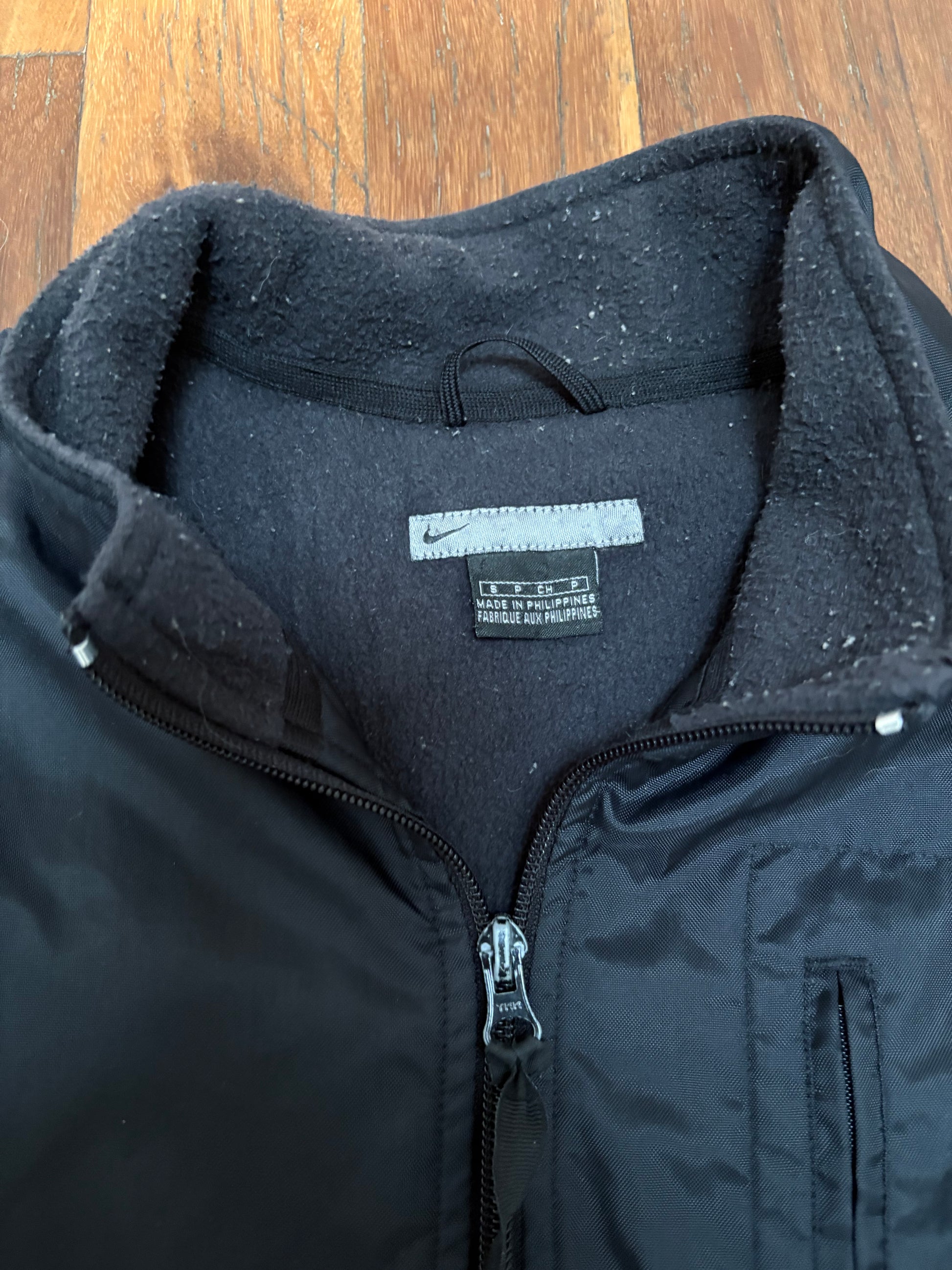 Vintage Y2K Nike Jacket Size S Black White Swoosh Classic Nylon Windbreaker