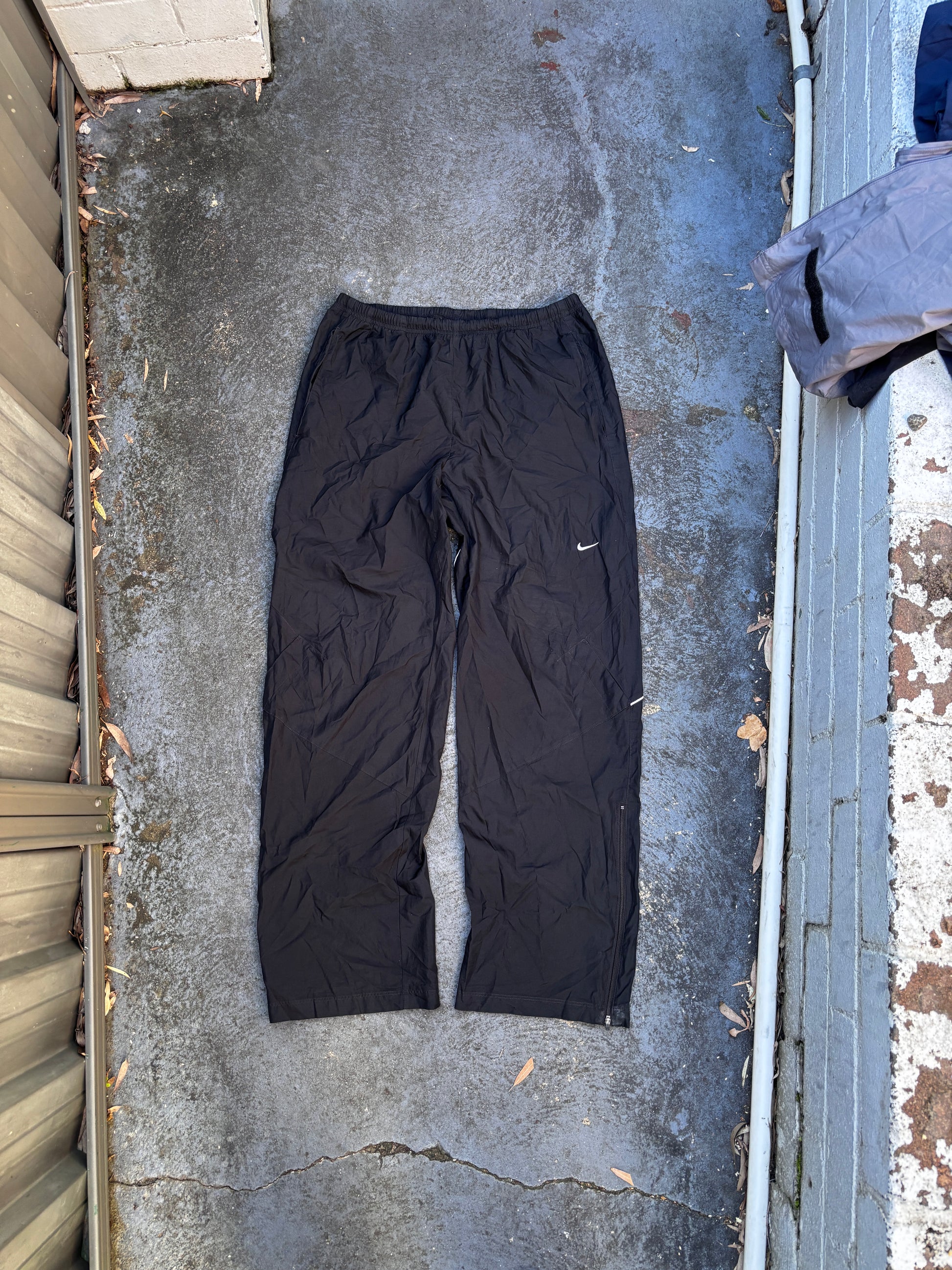 Nike Track Pants Size L Black White Swoosh Wide Leg Classic Nylon Windbreaker