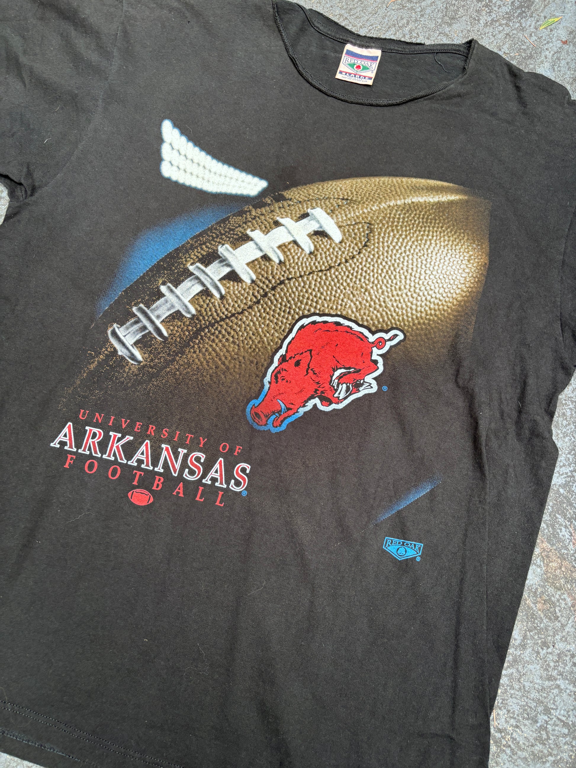 Vintage 90s University of Arkansas T-Shirt XL Black Red Oak Football Graphic USA
