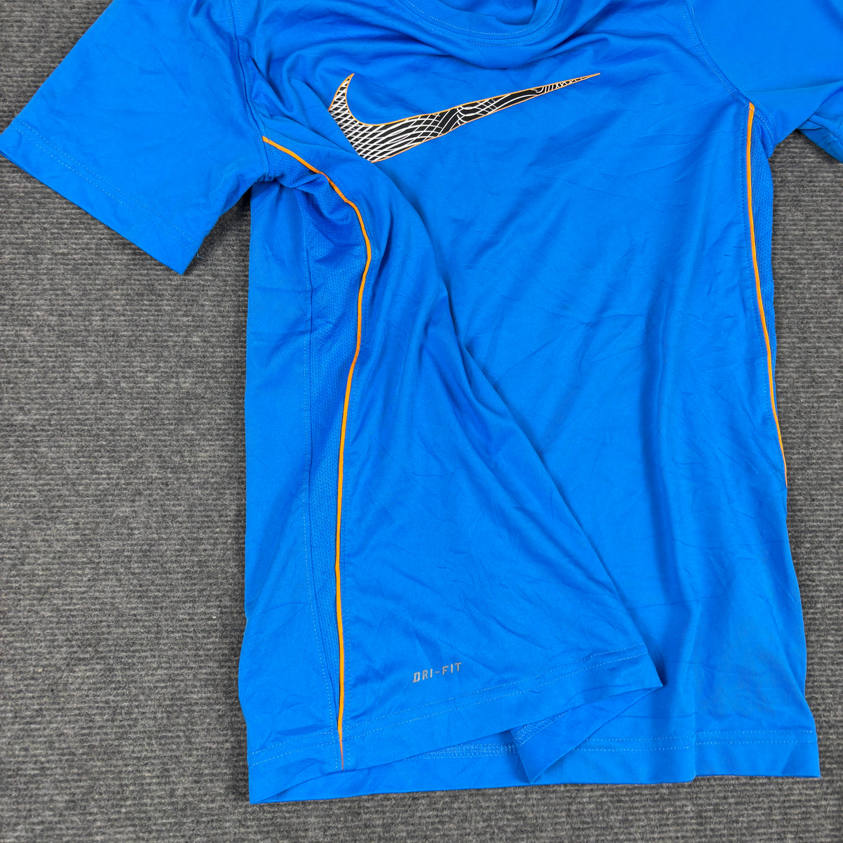 Nike Dri-Fit Running T-shirt Men's Small Blue Big Swoosh activewear