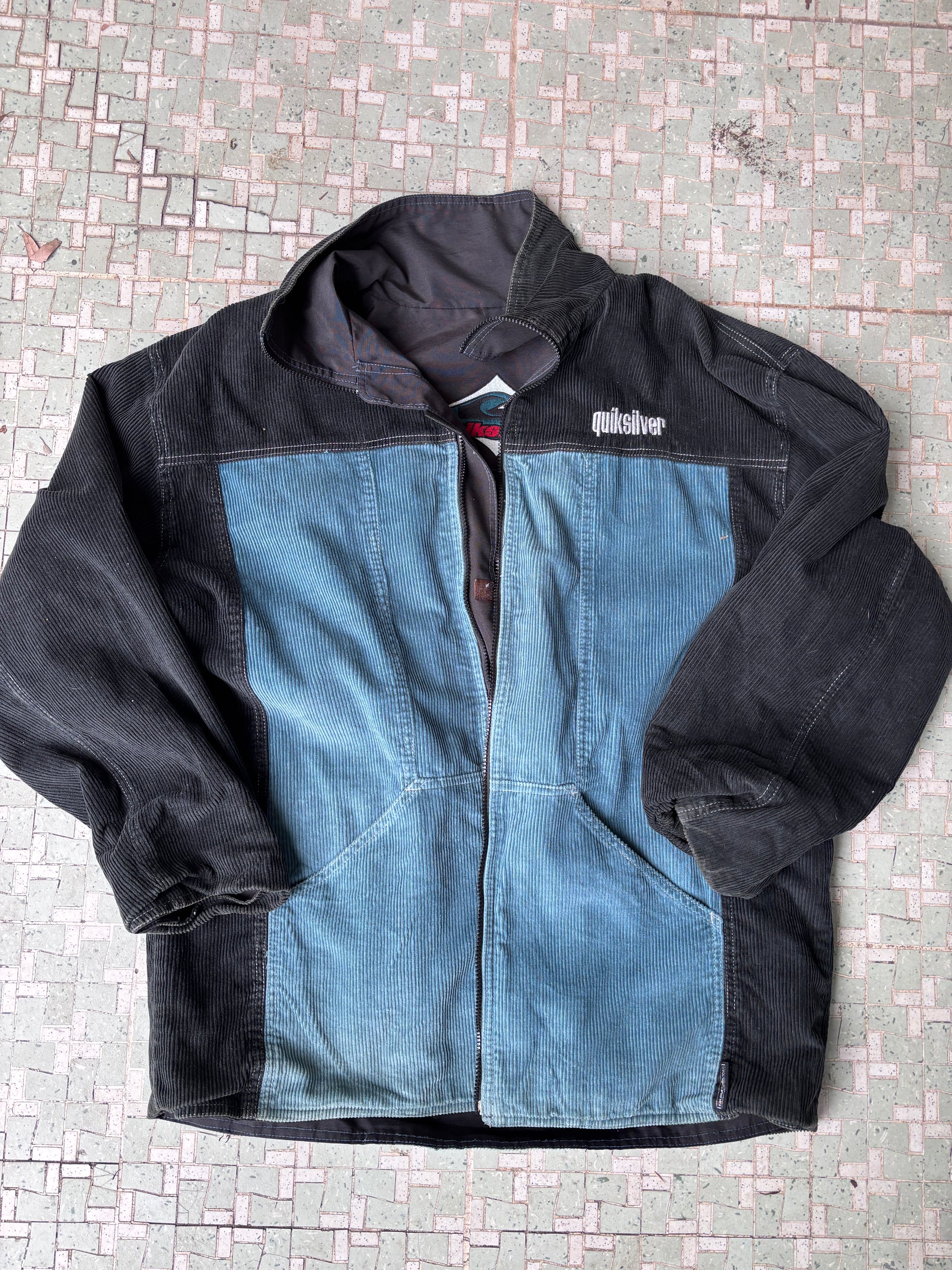 Vintage 90s Quiksilver Reversible Heavy Jacket Size XL Black Blue Corduroy Nylon