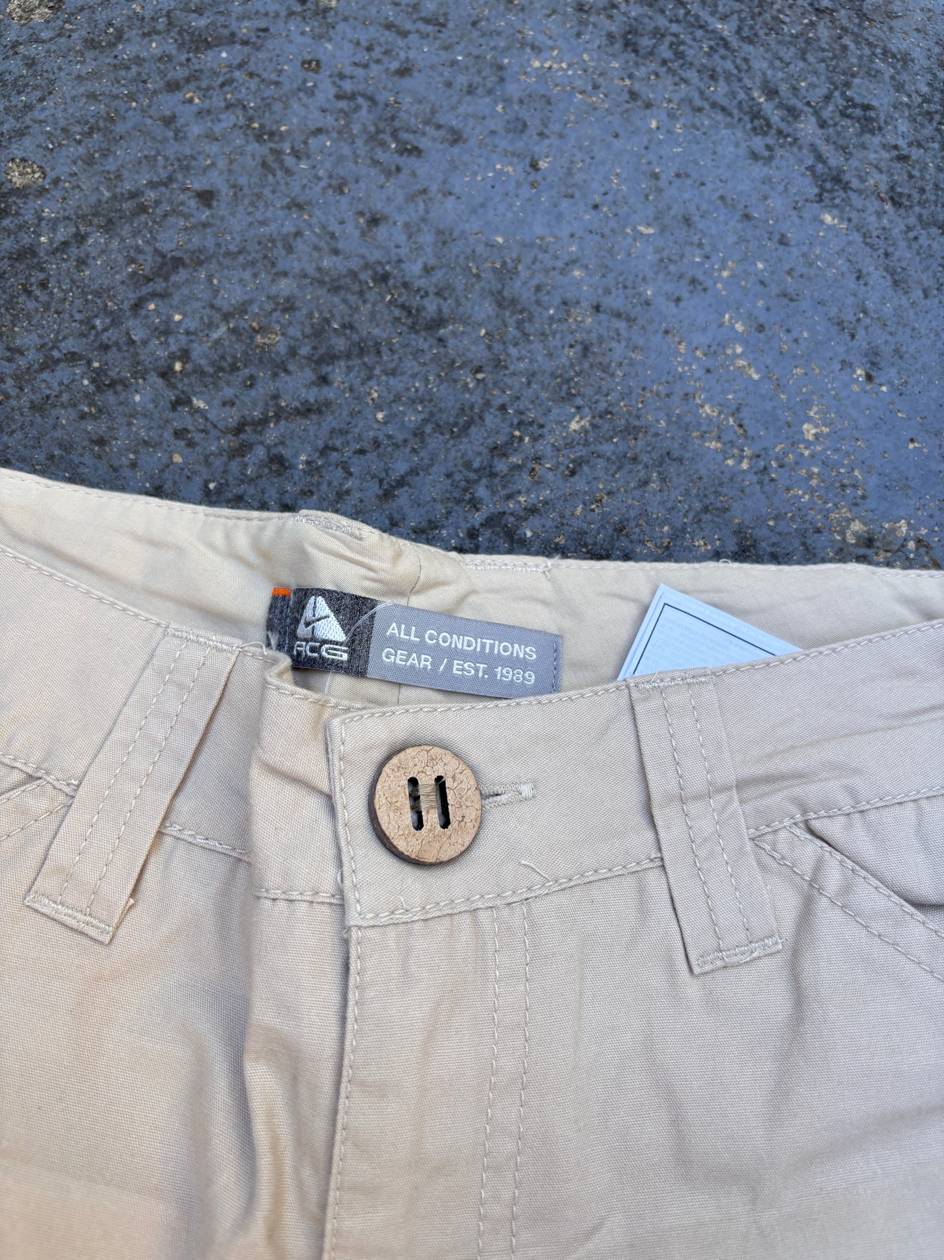 Vintage Y2K Nike ACG Pants Small Cream Double Knee Straight Leg Embroidered Logo