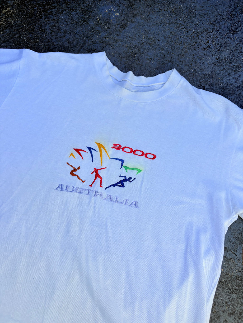 Vintage 90s Single Stitch Sydney Olympics T-shirt Size M White Embroidered Crew