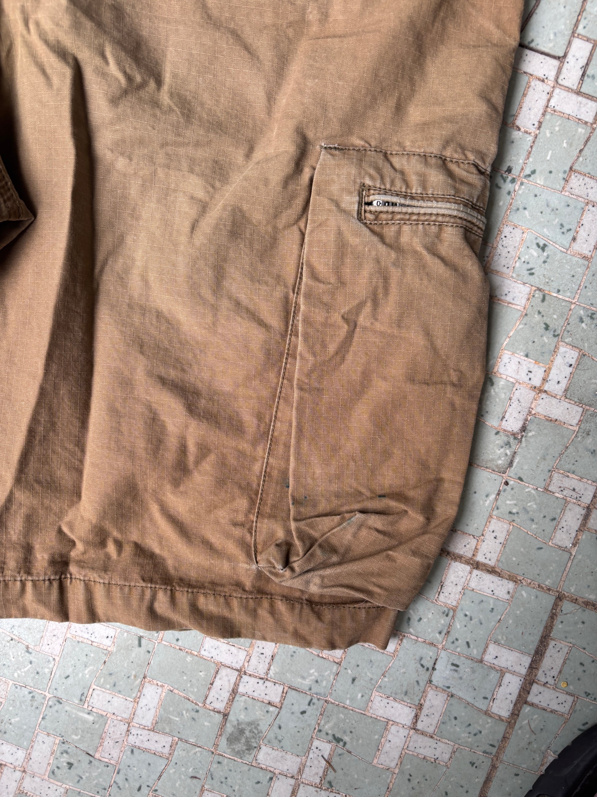 Vintage Y2K Nike Cargo Shorts Size 32 Khaki Embroidered Swoosh Faded Cotton